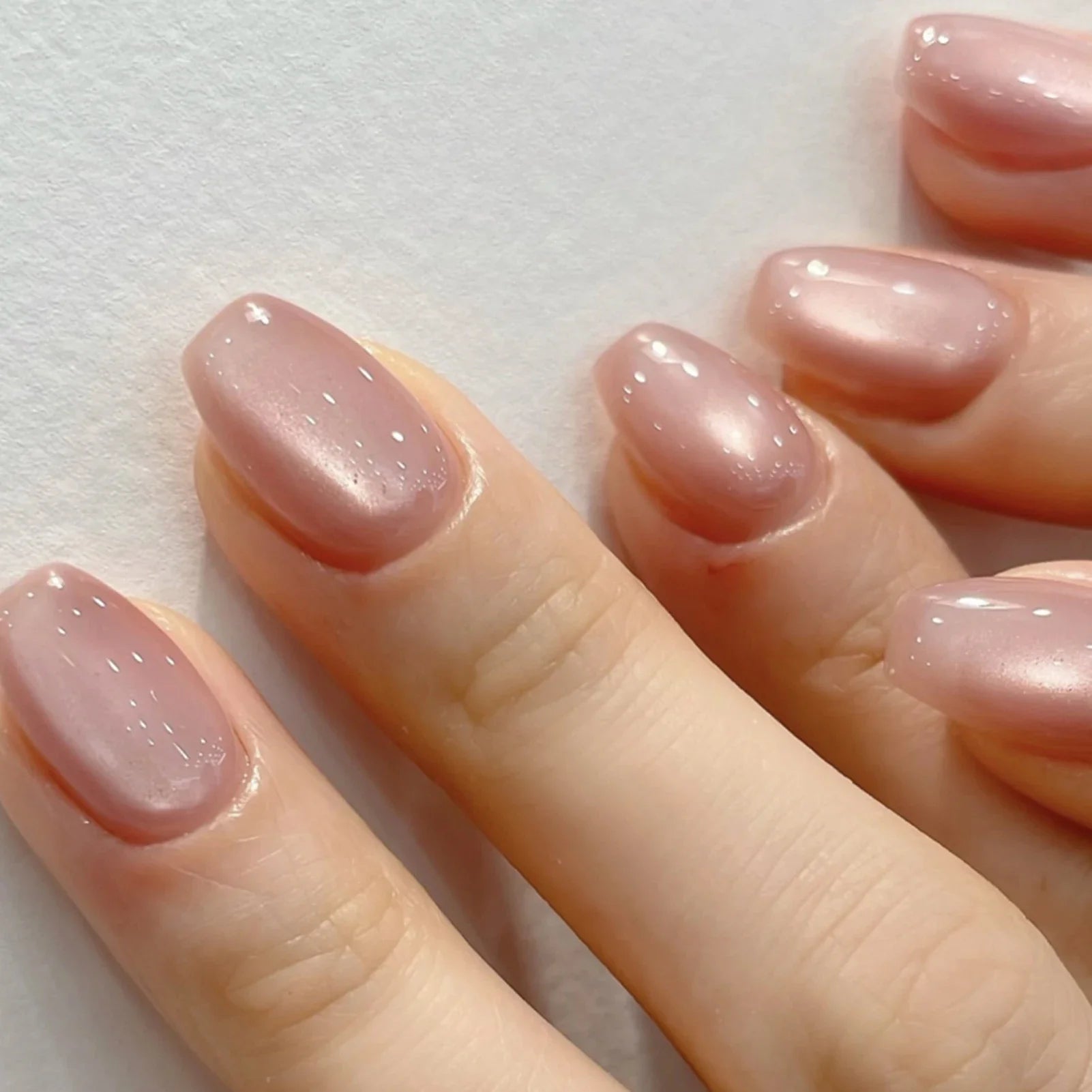 Nude Pink Color Short Square Fake Nails 24Pcs Minimalist Glossy Cat's Eyes Press On Nails Women Daily Charm Manicure Nails Art