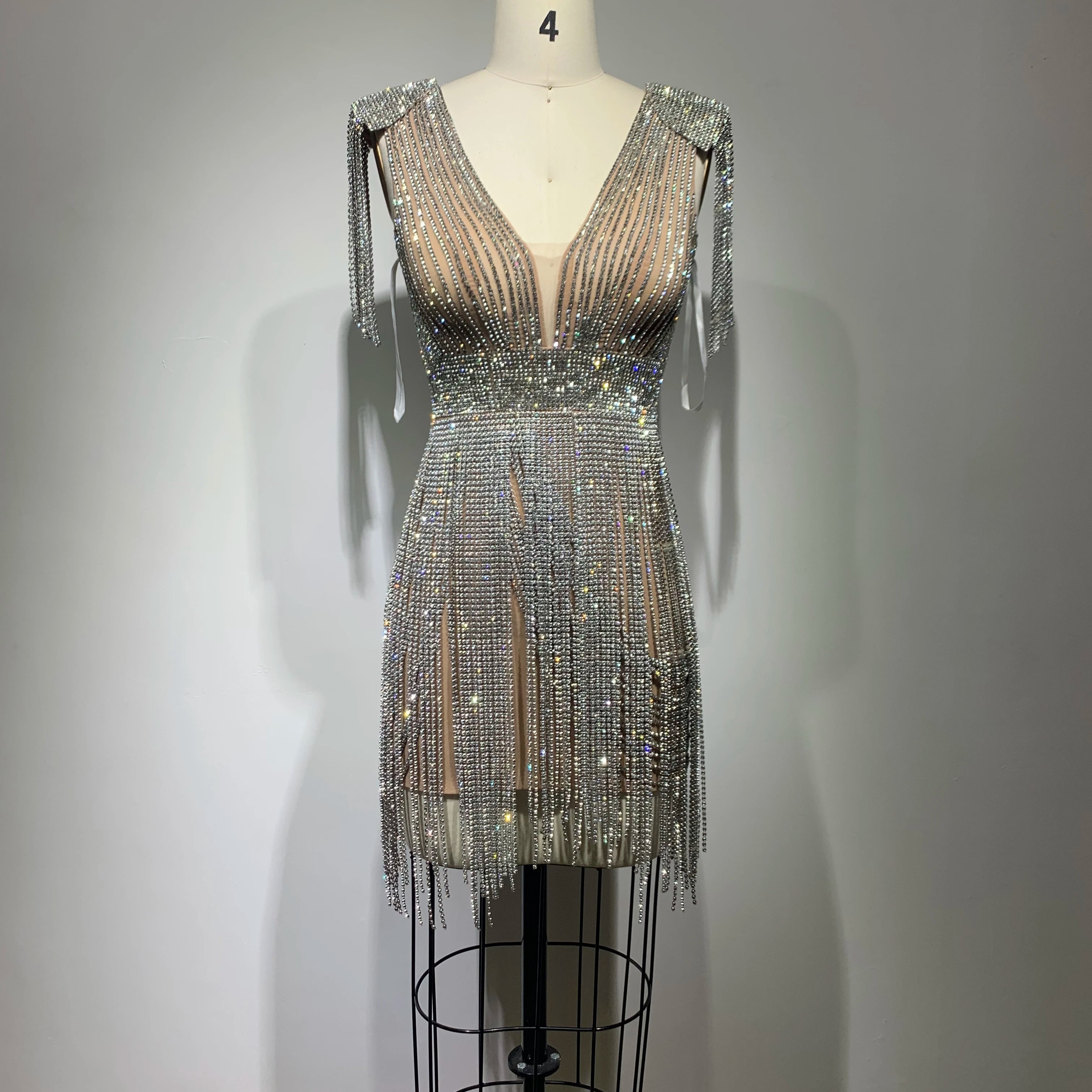 Top Handmake Women Silver Diamond Chain Bodycon Mini Dress Nightclub Party Birthday Celebrate Performance Costume