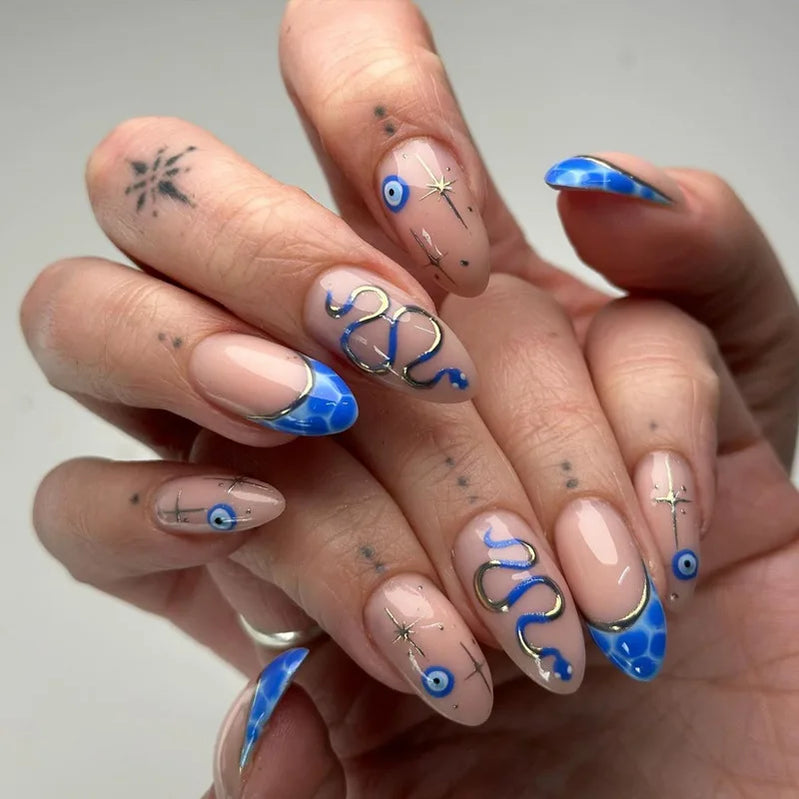 24Pcs Simple French Fake Nails with Short Almond Head Design Nail Patch Gold Love Starburst Pattern Wearable Press on False Nail
