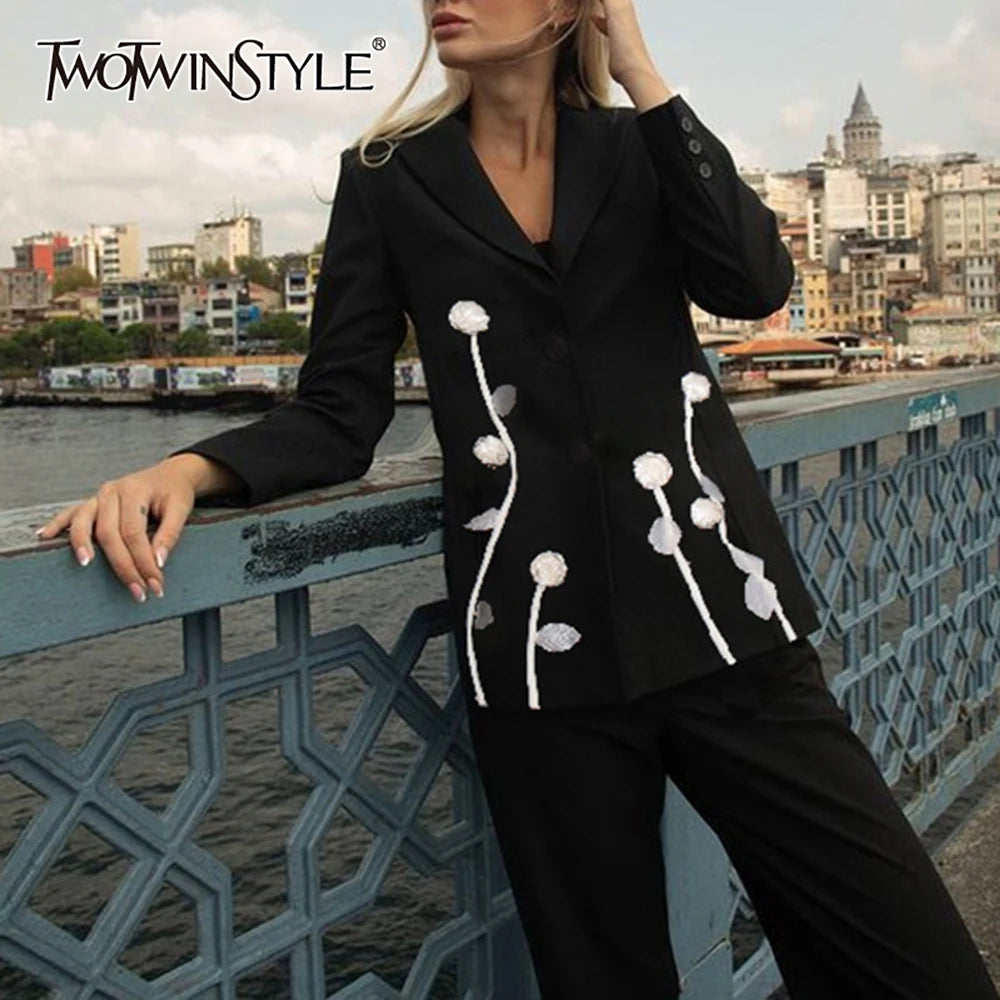 TWOTWINSTYLE Hit Color Spliced Appliques Fashion Jackets for Women Lapel Long Sleeves Patchwork Single Breasted Jacket Female