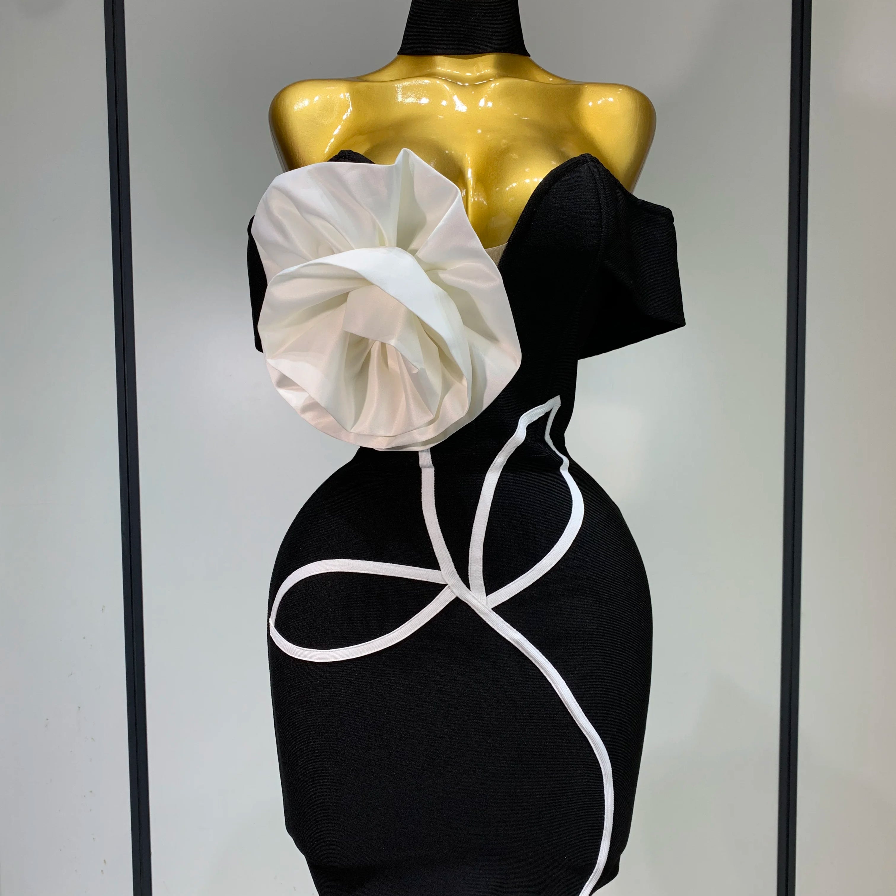 Women Sexy Off Shoulder White Flower Black Mini Bodycon Bandage Dress Luxury 2025 Celebrity Evening Club  Elegant Party Gowns