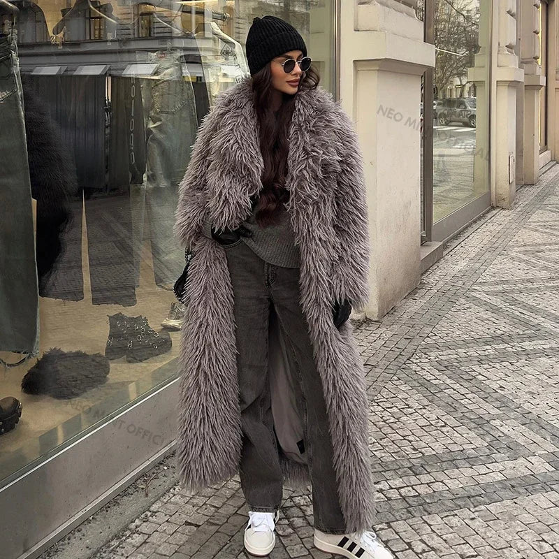 Neo Mint Extra Long Luxury Lamb Fur Teddy Coat Women Winter Ladies Mob Wife Style Oversized Chunky Faux Fur Jacket Overcoat