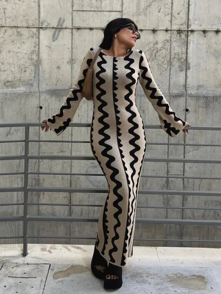 Wave Striped Women Knitted Maxi Dress Elegant O-neck Long Sleeve Bodycon Dress Autumn Streetwear Party Robe beige