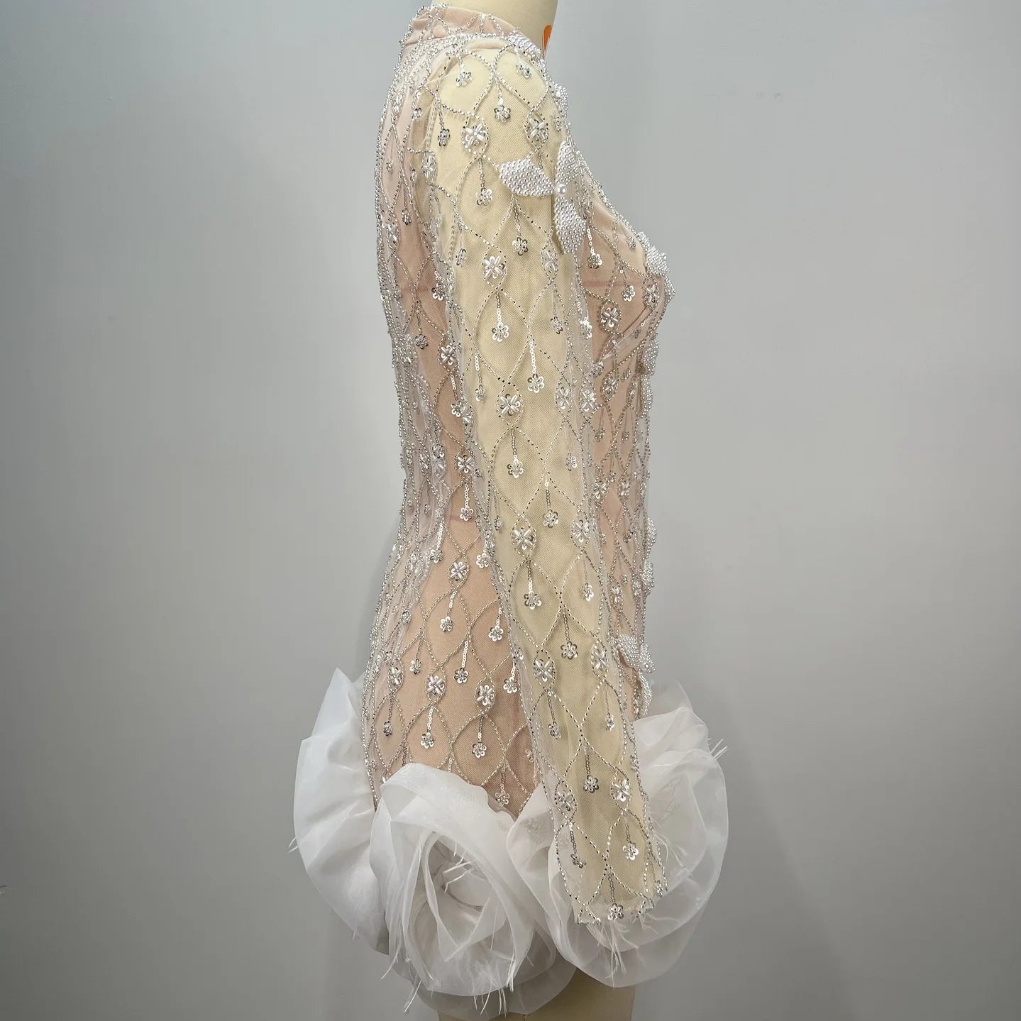 Luxury Exquisite Beading White Flowers Sexy See Through Mini Evening Dress Woman Birthday Party Dress Performances Costume