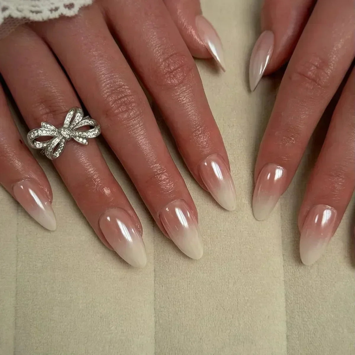 24 peças unhas postiças com cola amêndoa preto vermelho gradiente design destacável strass acrílico unha postiça longa stiletto unhas de pressão