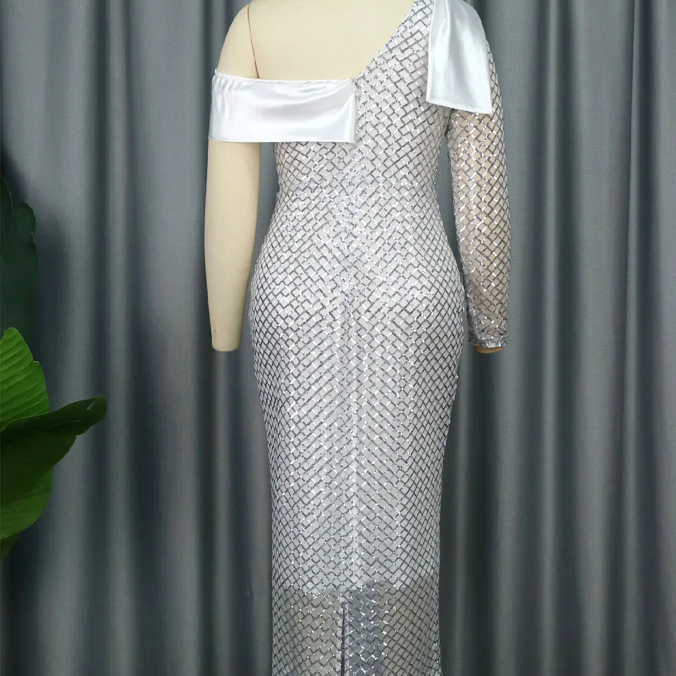 Women White Dress Sequined Plaid Bodycon Irregular Sleeves Lining Off Shoulder Occasion Gowns African Female Birthday Plus Size