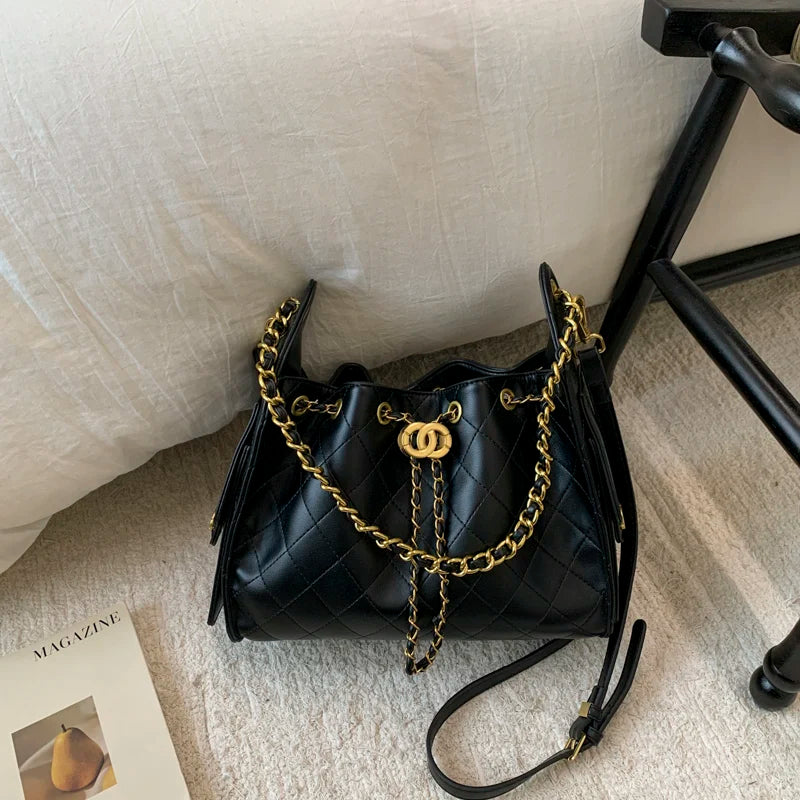 Stylish Women's Handbag Made Of Premium Leather, Elegant And Popular By Famous Designer For Daily Essentials