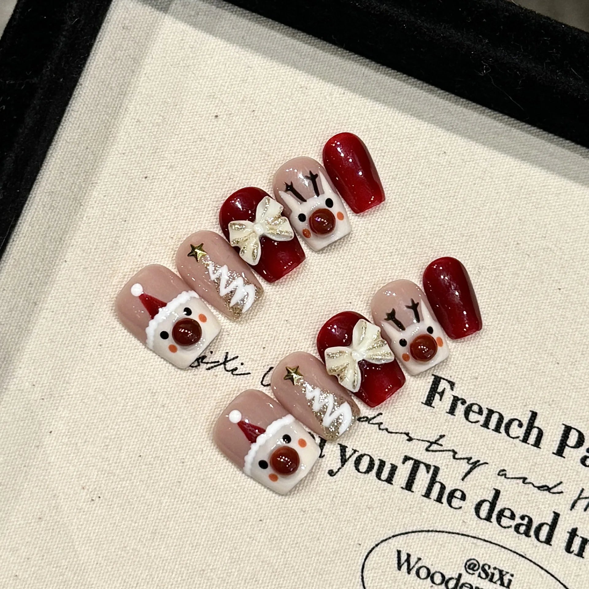 10 peças de unhas curtas de Natal feitas à mão com desenho de boneco de neve, unhas de gel adesivas com cola e glitter, pontas de manicure para unhas postiças francesas
