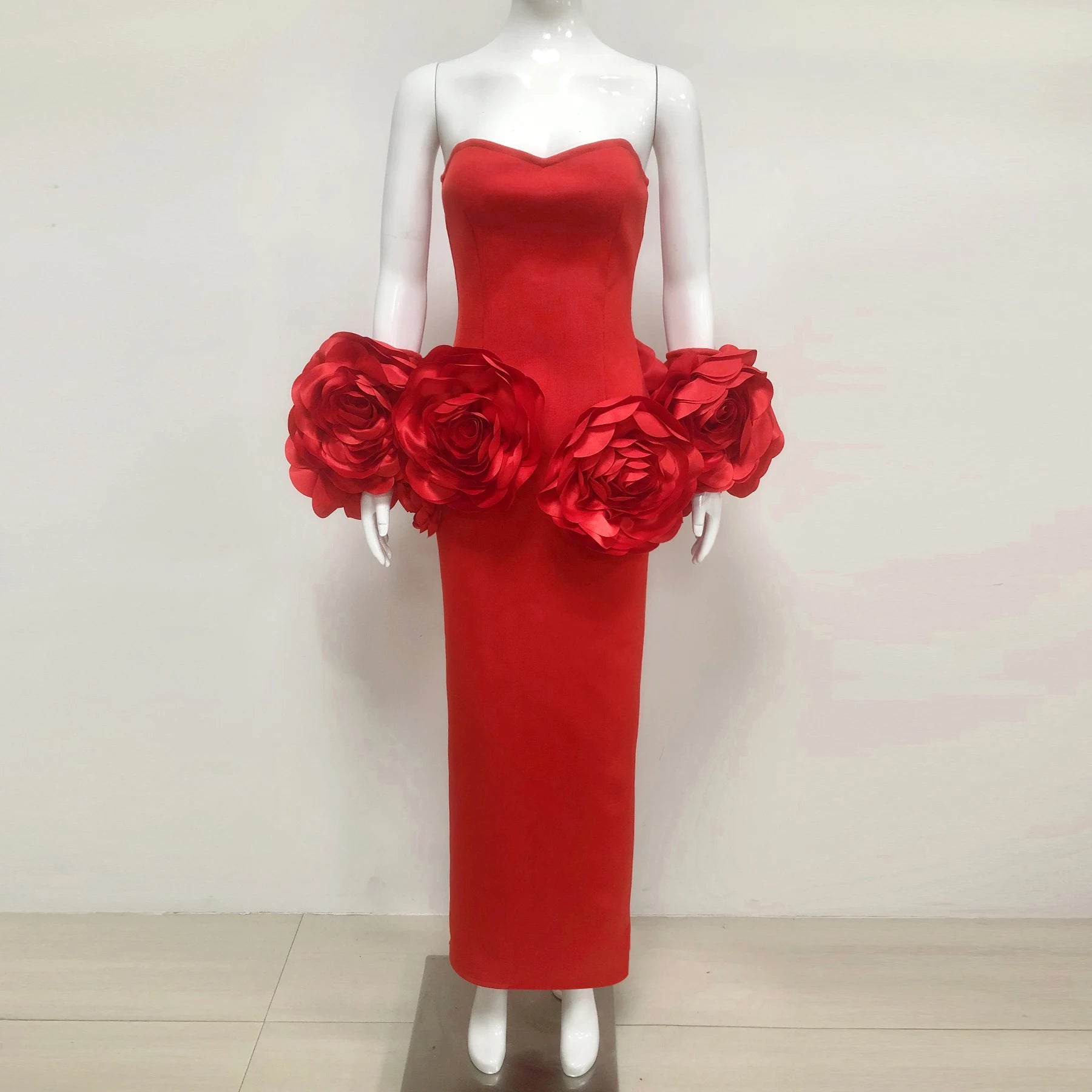 Vestido longo bandagem colado, preto e vermelho, sem alças, com estampa floral grande, para festa noturna e coquetel, novo, 2025