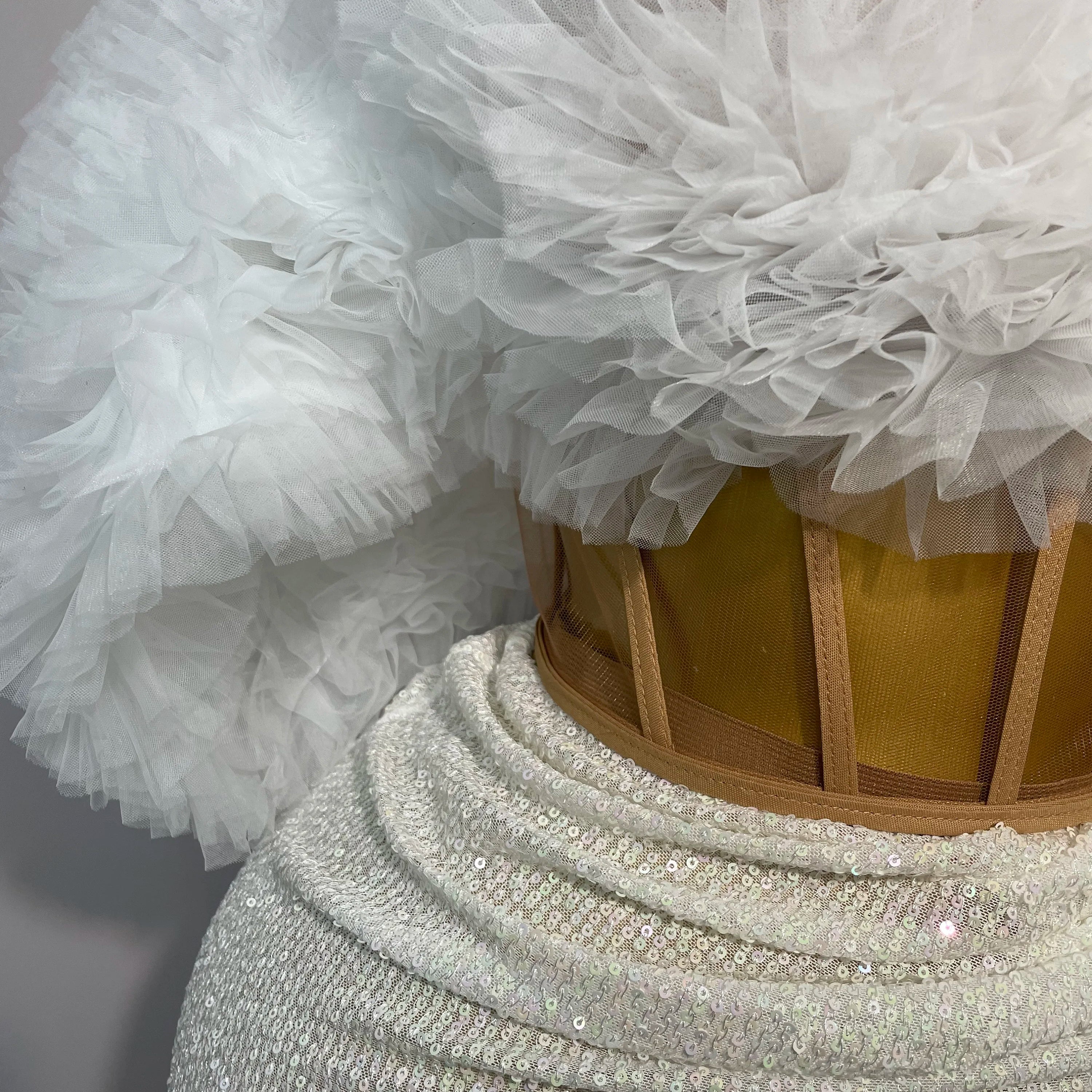 Conjunto de duas peças feminino com lantejoulas brancas, top e saia curta, sexy, para festa de formatura, aniversário, boate, palco