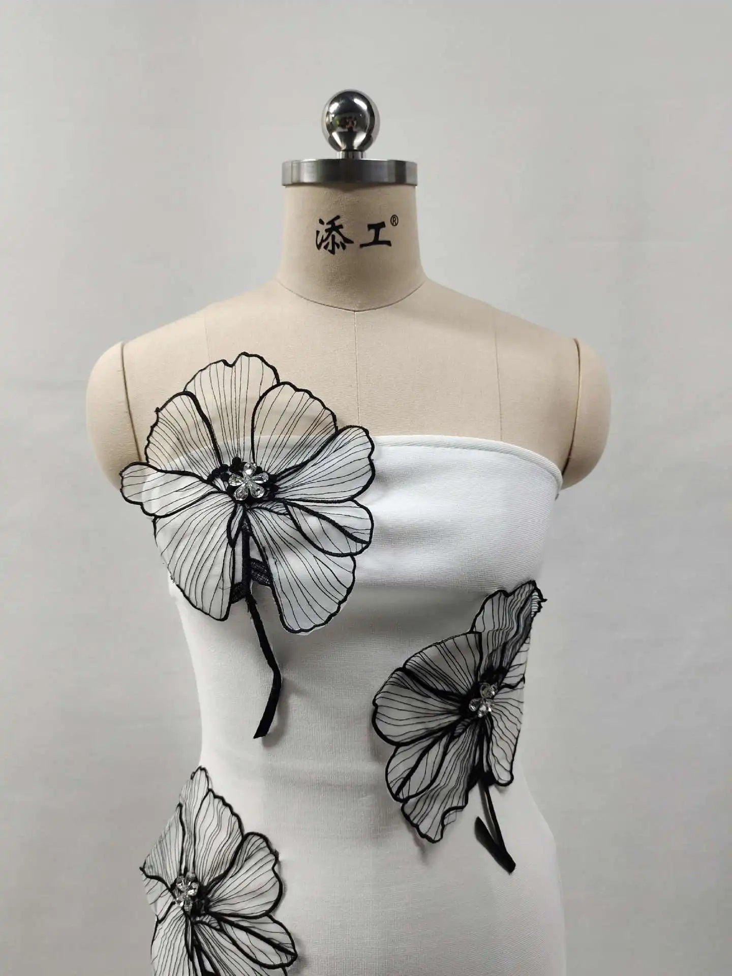 Women Sexy Strapless Bodycon Mini Bandage Dress Black Florals Celebrate Evening Party Birthday Cocktail Dress