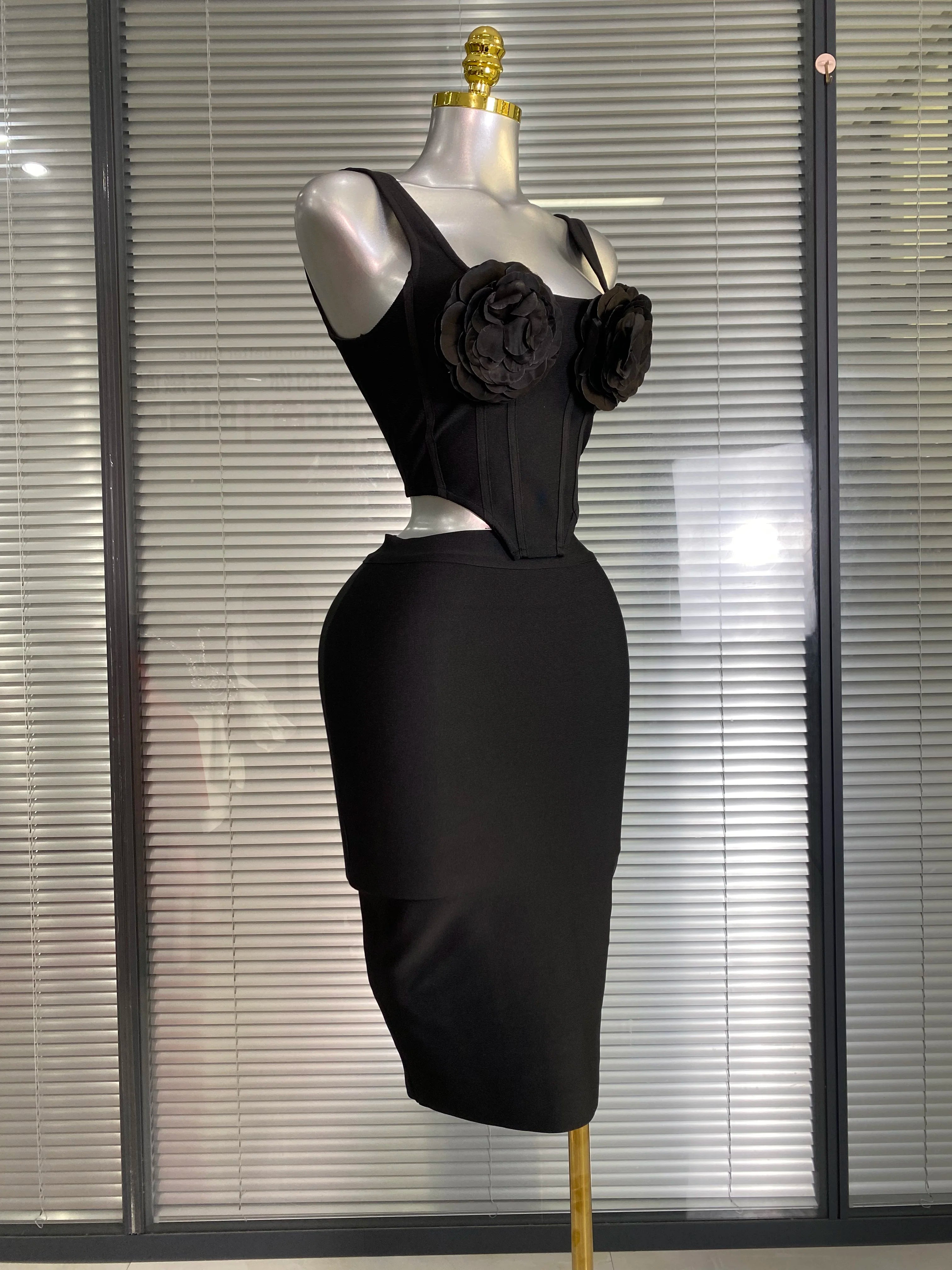 New 2025 Women Sexy Flower White Black Mini Bandage Two Piece Set Celebrity Evening Knitted Party Skirt Suits