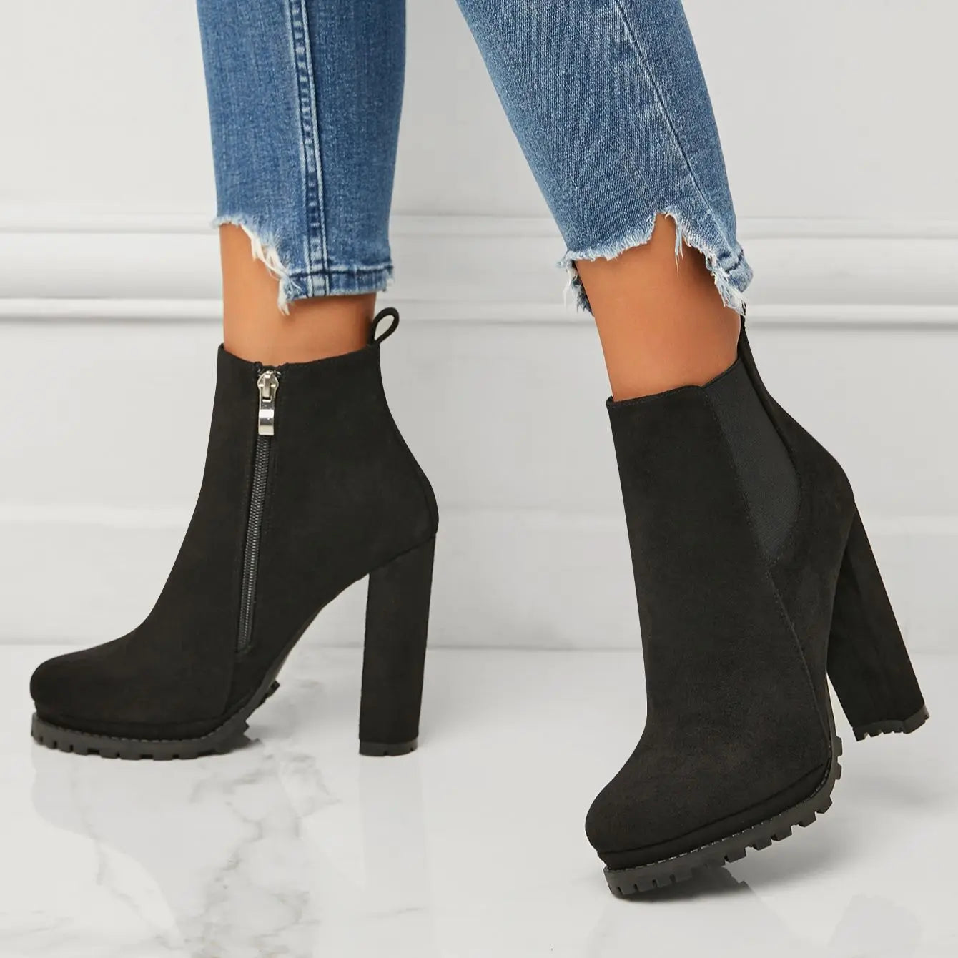 Autumn And Winter Women's Imitation Deer Skin Round Head Thick High Heeled Chelsea Boots, Women's Combat Boots