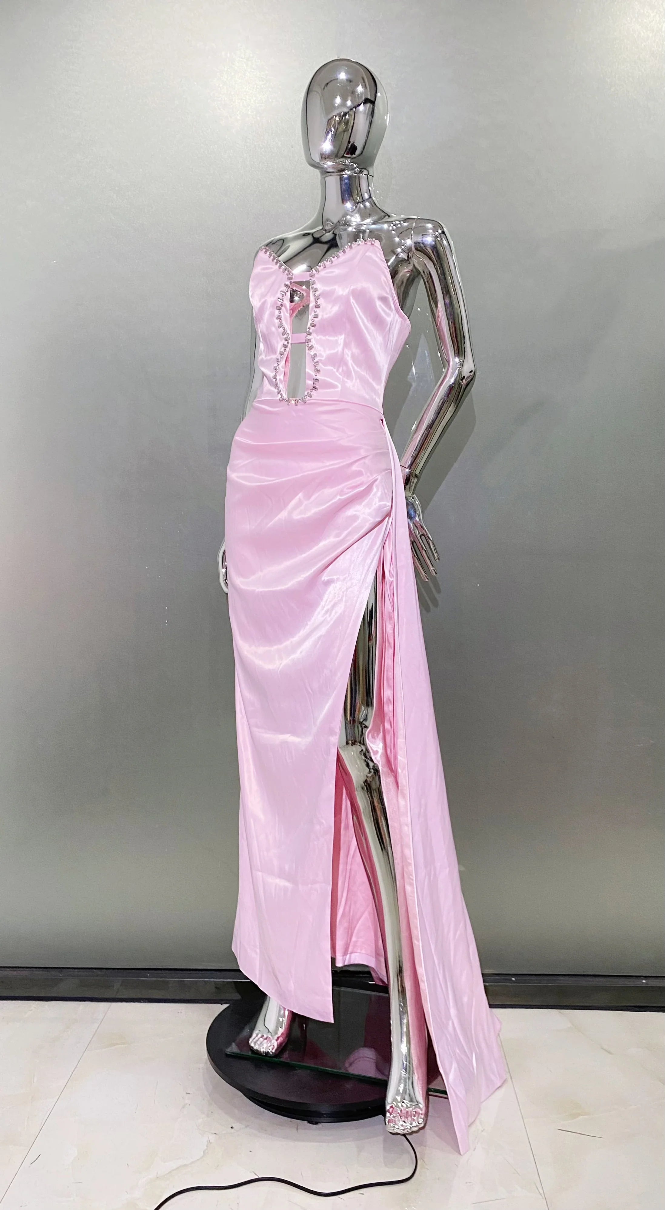 Pink Color Women Sexy Strapless Shinning Crystal Satin Bodycon High Split Dress Sweet Birthday Party Valentine's Day Dress