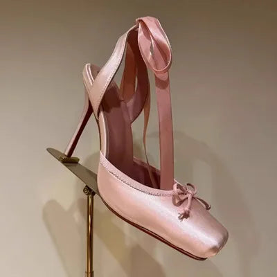 Sapatos de salto alto femininos com cadarço, bico quadrado, salto fino, plataforma, plissado, sandálias de luxo para casamento