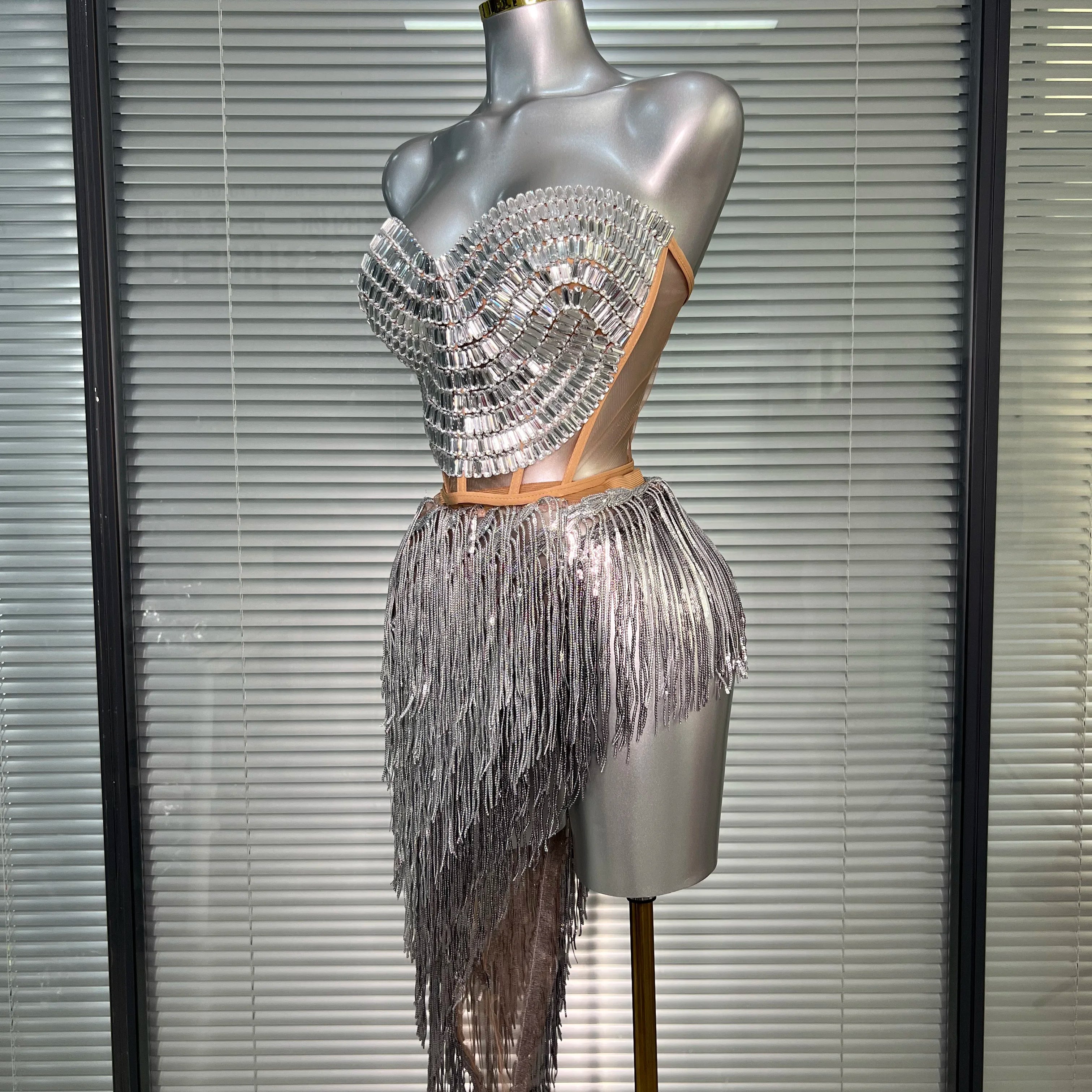 Women Sexy Two Pieces Set Women Silver Tassel Crystal Diamond Night Club Adjustable Skirt Suits Singer Dancer Stage Costume