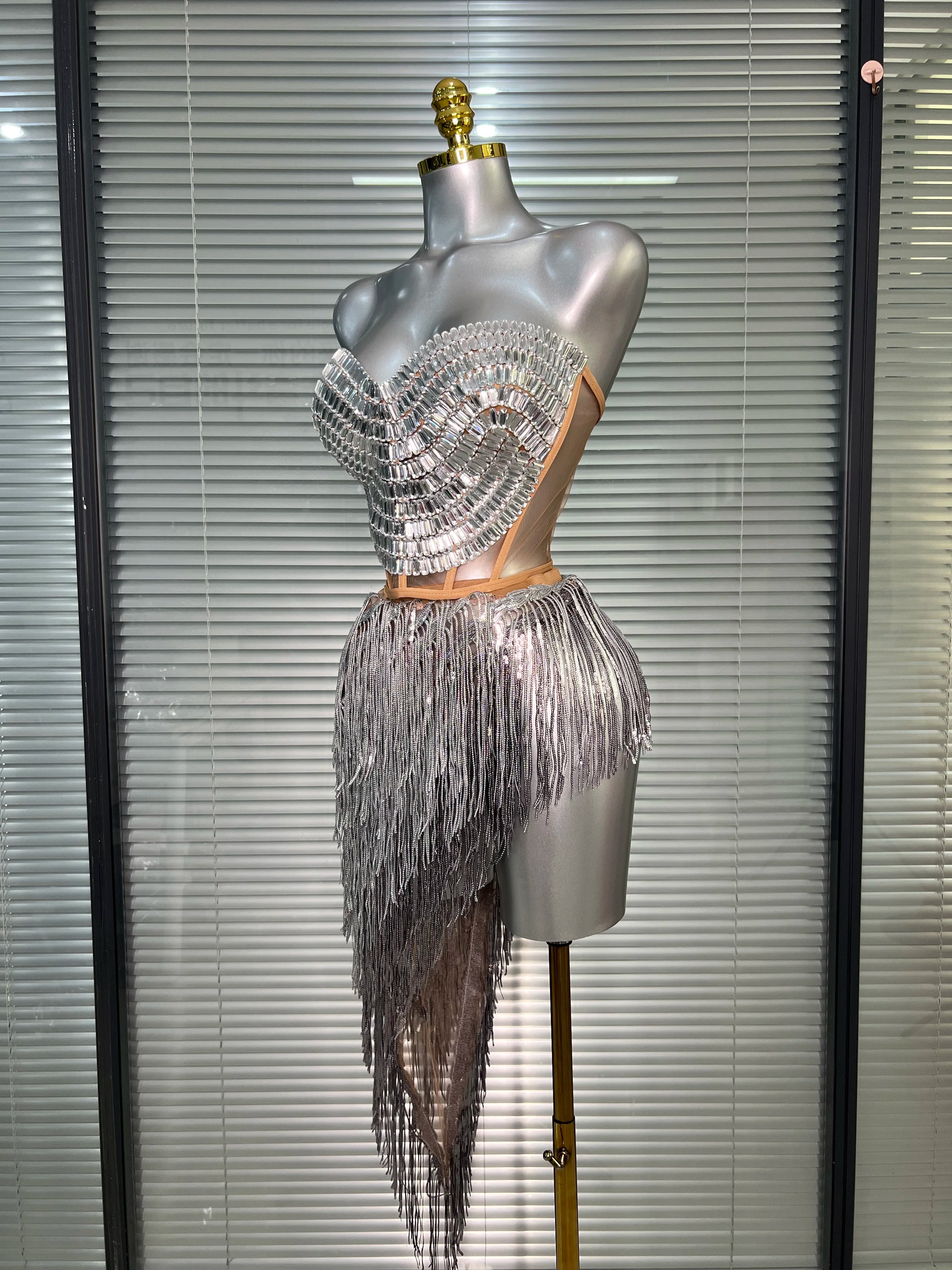 Women Sexy Two Pieces Set Women Silver Tassel Crystal Diamond Night Club Adjustable Skirt Suits Singer Dancer Stage Costume