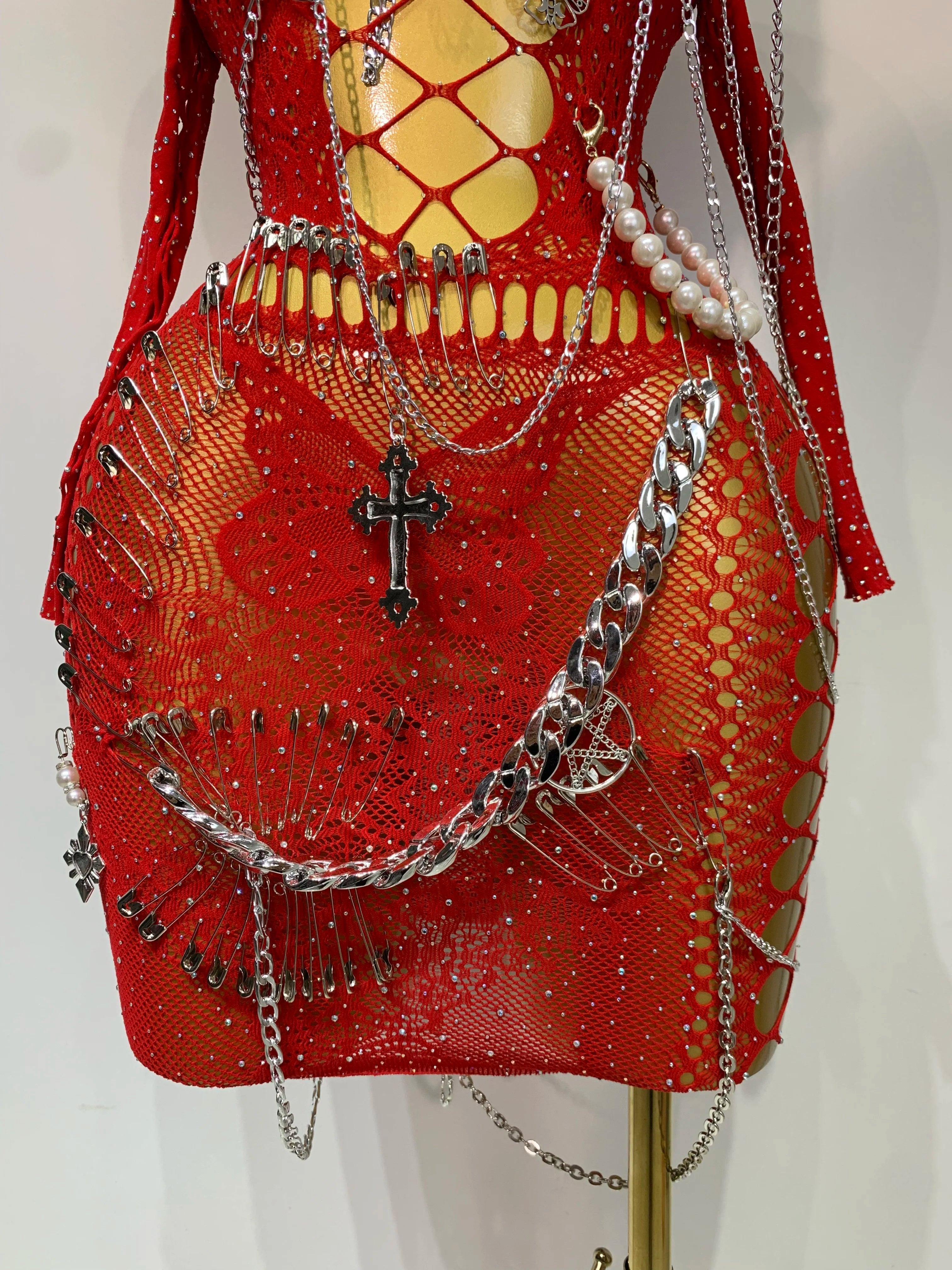 Women Sexy Hollow Out Pearl Chain Bodycon Dress Sleeveless High Stretchy Mini Dress Evening Party Nightclub Singer Stage Outfit