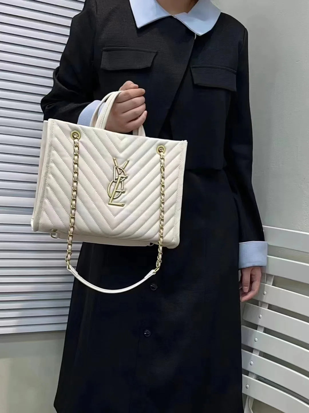 2026 New Women Genuine Leather Quilted Chain Tote Bag, Large Capacity Crossbody Sling Chic Shoulder Purse for Work and Travel