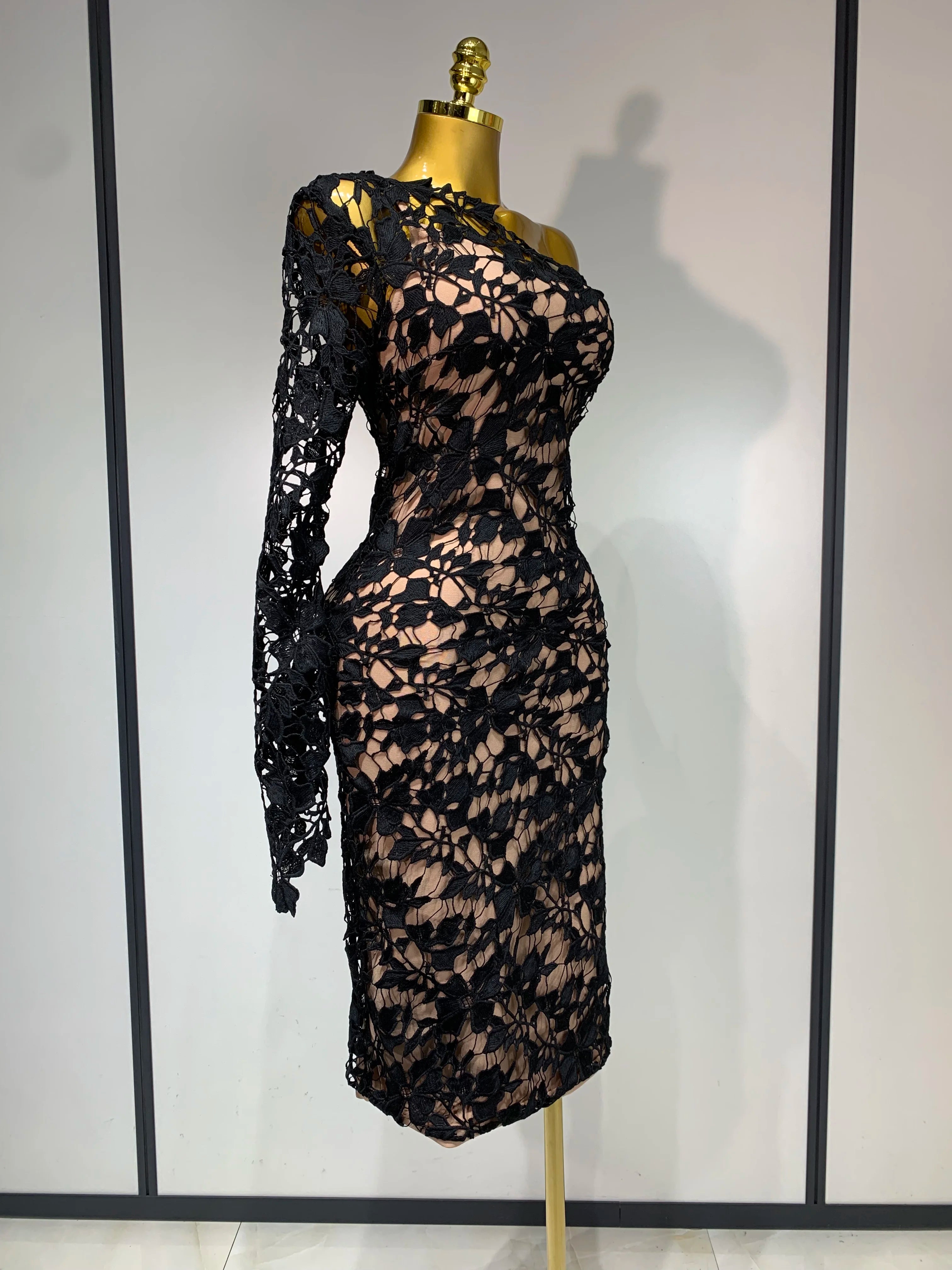 Women Sexy Lace Patchtop Bandage Dress Diagonal Collar Single Shoulder Long Sleeve Bodycon Dress Party Luxury Birthday Dresses