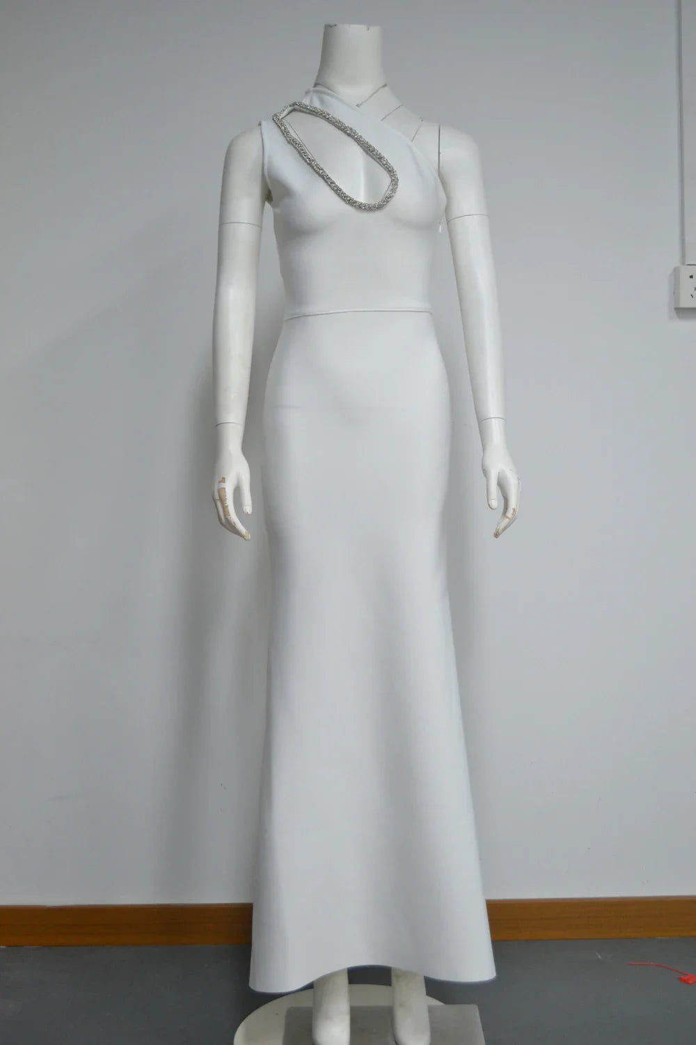 Black White Color Women Sexy One Shoulder Shinning Diamond Keyhole Bodycon Long Bandage Dress Celebrate Evening Party Outfit