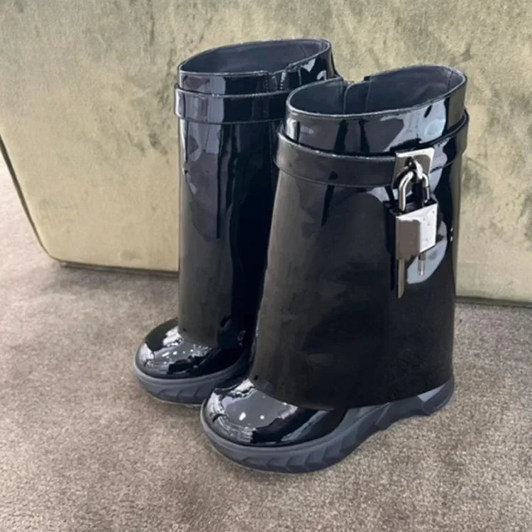 New Fashion Brand Thick Soled Leather Short Boots Round Head Lock Lock Shark Boots Women's Slope Heel High Heel Women's Boots 9083-Black Patent pu