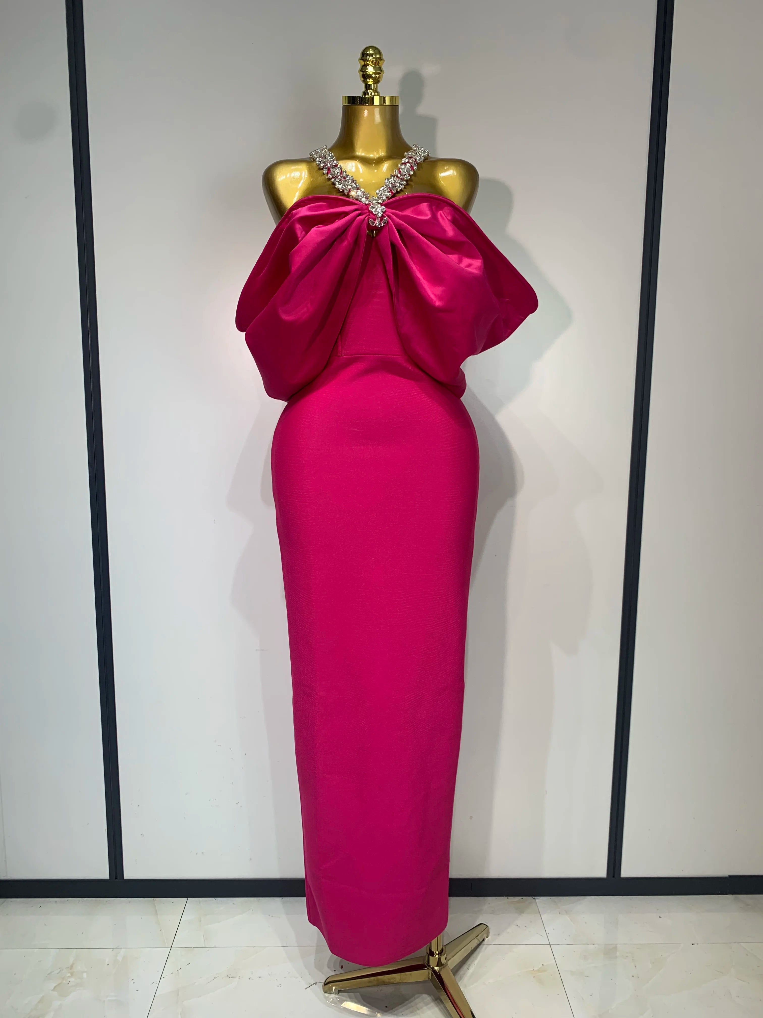 Women Sexy Elegant Halter Off the Shoulder Crystal Bodycon Long Bandage Dress Nightclub Evening Party Luxury Birthday Dress