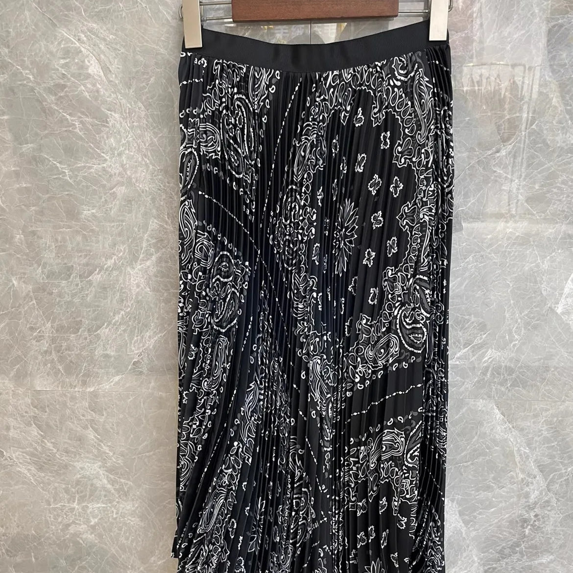 2023SS Summer Luxury New Women Flower Prints Pleated Midi Skirt for Female 2 Color Tutu black