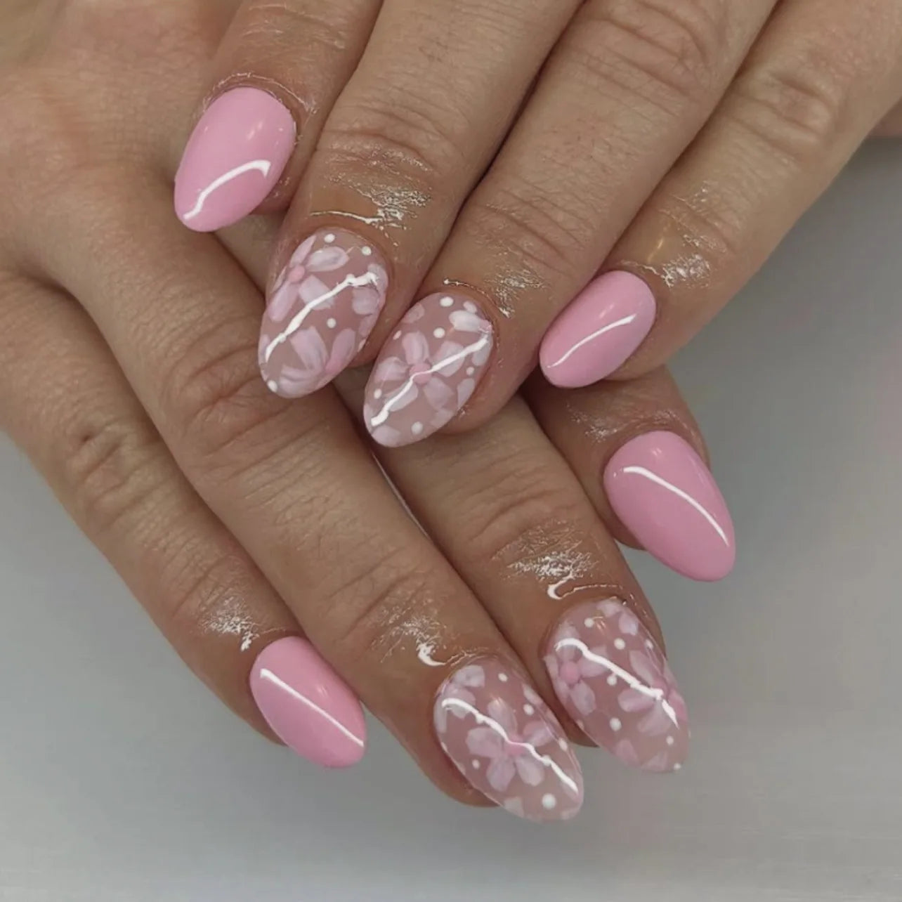 24Pcs Glitter Pink French Press on Nails Mid-length Almond False Nails with Love Pattern Design Wearable Fake Nail Art Tips
