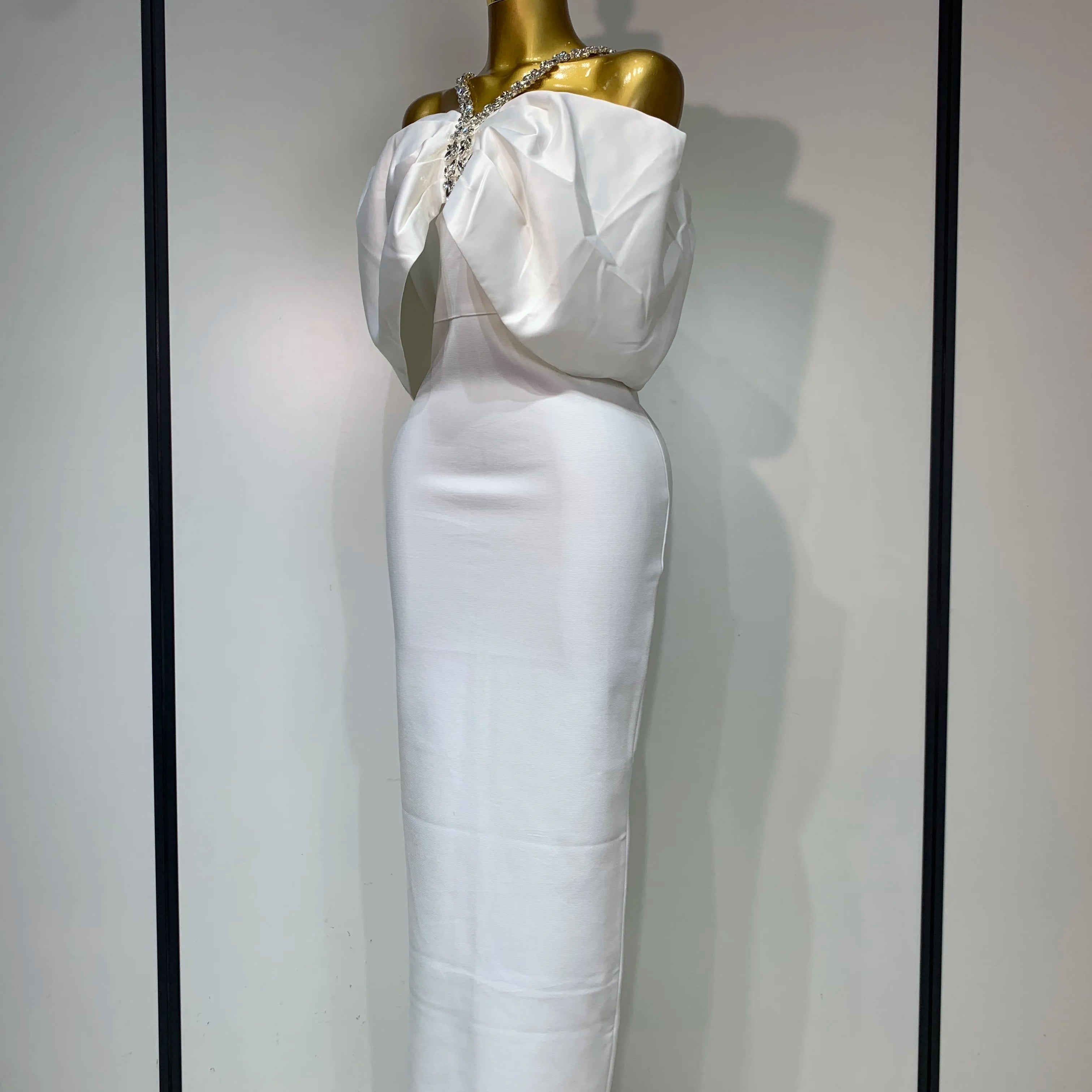 Robe moulante de luxe à strass et épaules dénudées, style vintage, style papillon, chic et élégante, tenue de soirée ou d'anniversaire