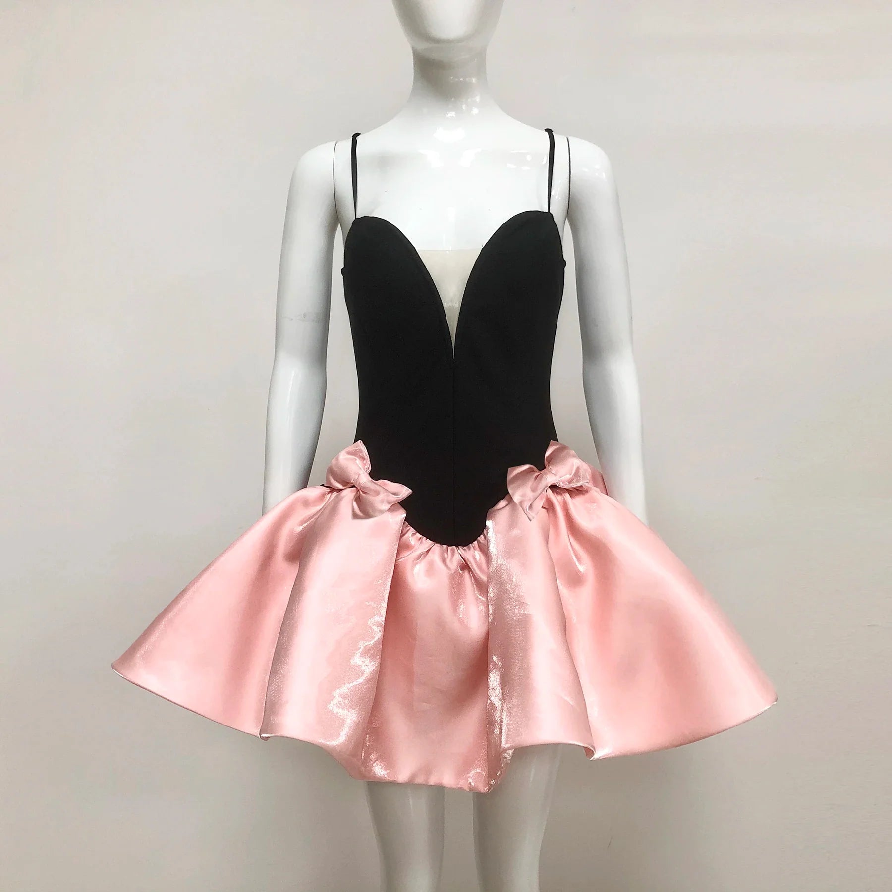 Summer Women Sexy Strap V-Neck Ball Gown Mini Dress Celebrate Fashion Birthday Party Cute Girls' Date Dress