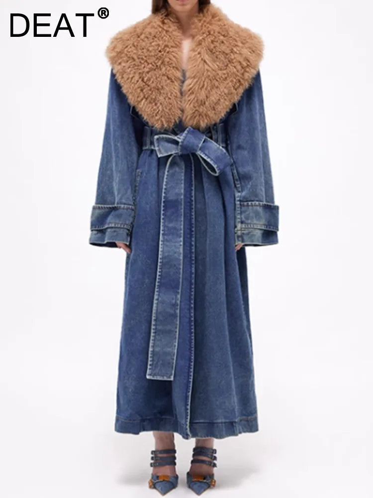 DEAT Fahsion Women Denim Overcoat Fur Collar Belt Patchwork Pockets Loose Split Thick Warm Windbreaker Winter New LM1040