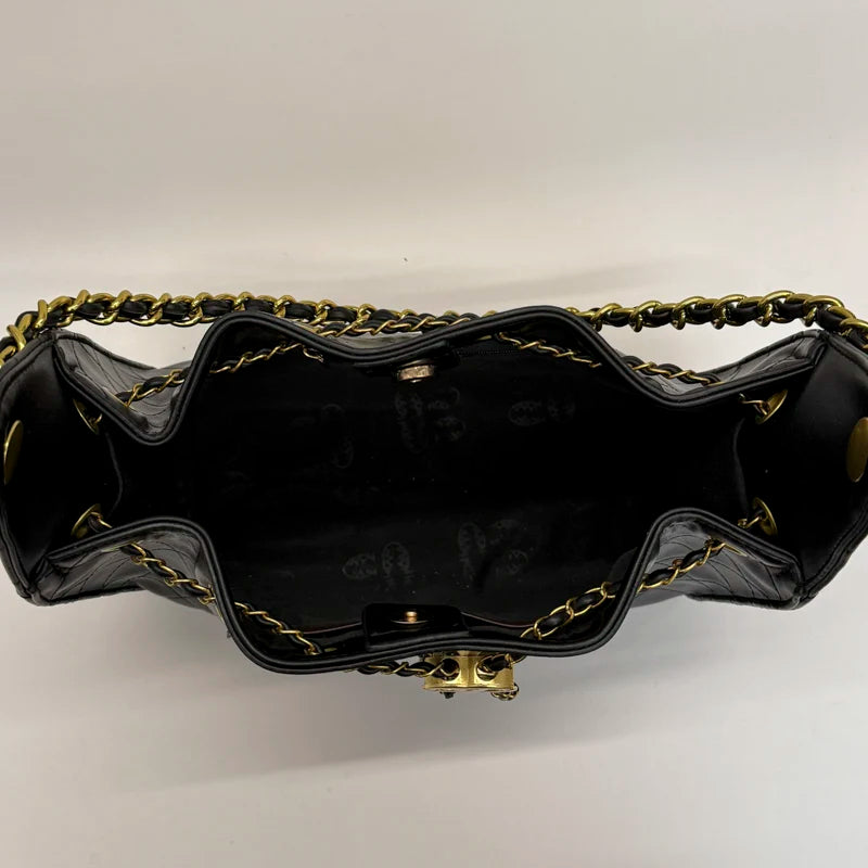 Stylish Women's Handbag Made Of Premium Leather, Elegant And Popular By Famous Designer For Daily Essentials