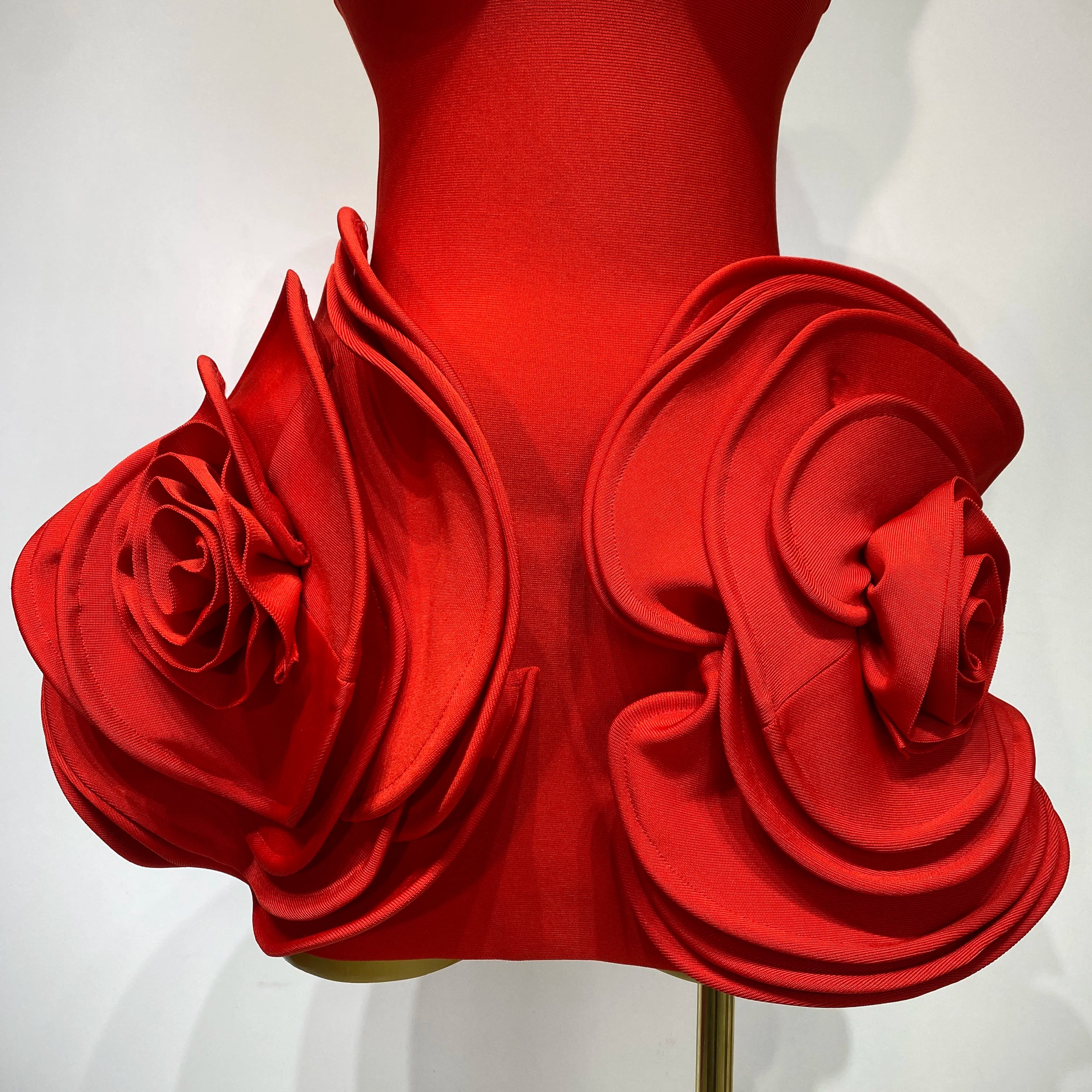 Vestido curto vermelho, sexy, sem alças, com costas nuas, colado ao corpo, 2025, de malha, elegante, para noite, clube, luxo, aniversário