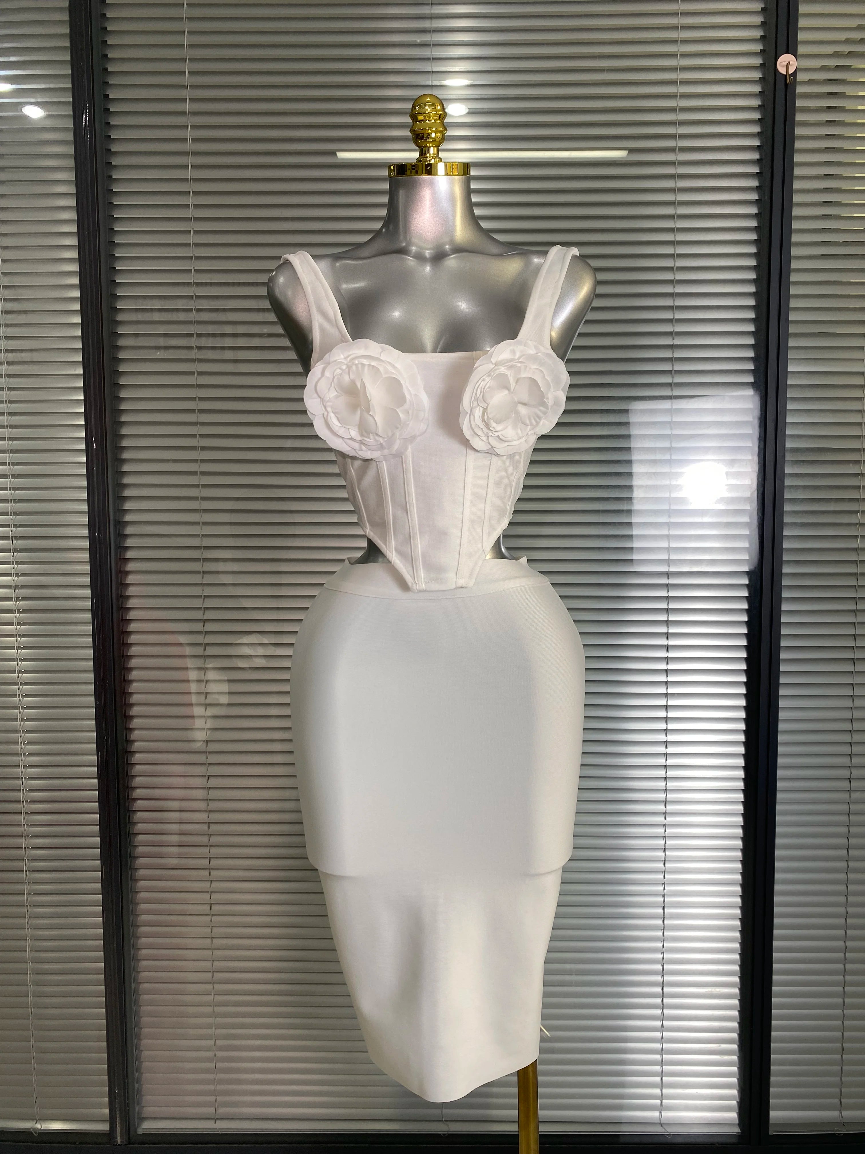 New 2025 Women Sexy Flower White Black Mini Bandage Two Piece Set Celebrity Evening Knitted Party Skirt Suits