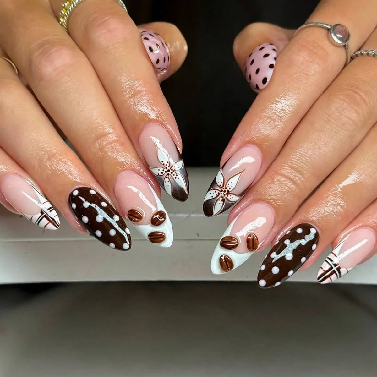 24pcs Leopard Print French False Nails Sets Golden Pearl Long Almond Press on Nails Wearable Glitter Rhinestone Design Fake Nail