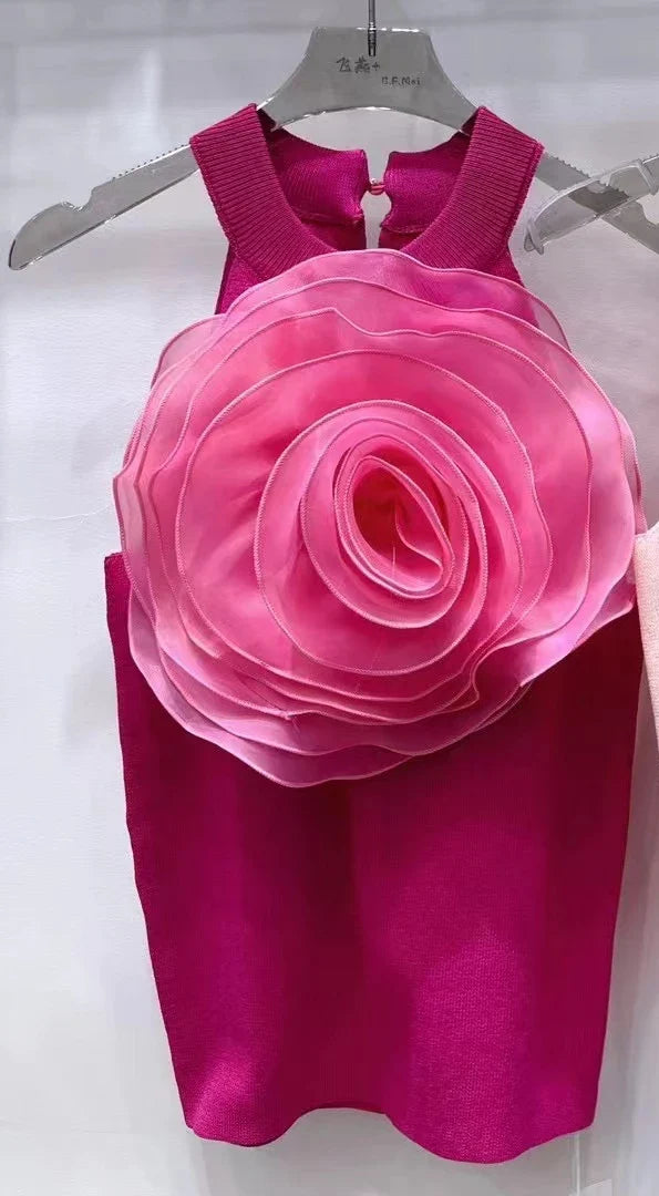 Summer New Arrival Knitwear Sexy Crop Tank Top Femme Black White 3D Flower Sexy Sleeveless Knitted Top Slim Fit Halter Vest Rose Red One Size