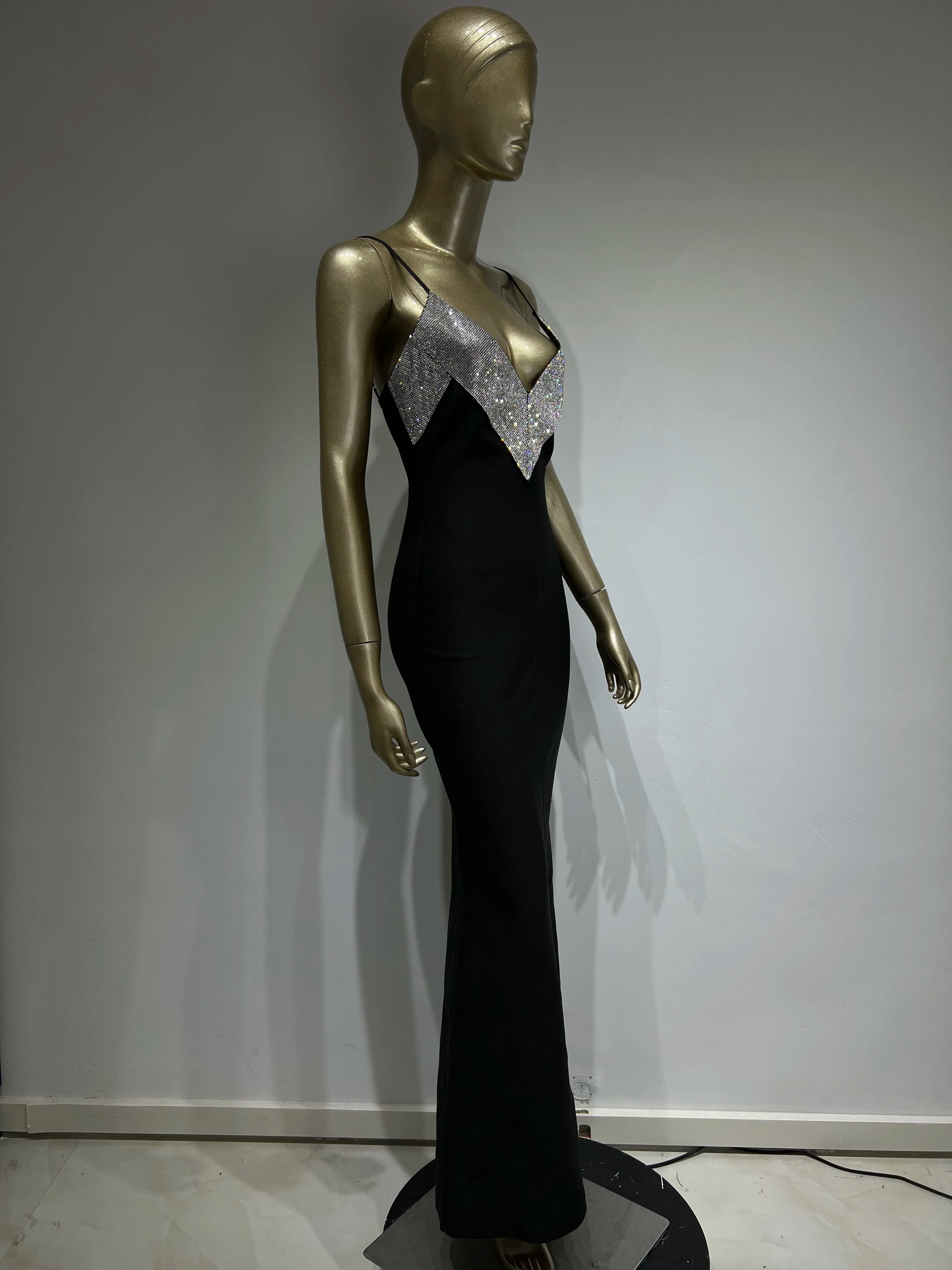 Women Summer Sexy V Neck Backless Crystal Black Diamonds Maxi Long Bandage Dress 2023 Knitted Elegant Evening Club Party Dress