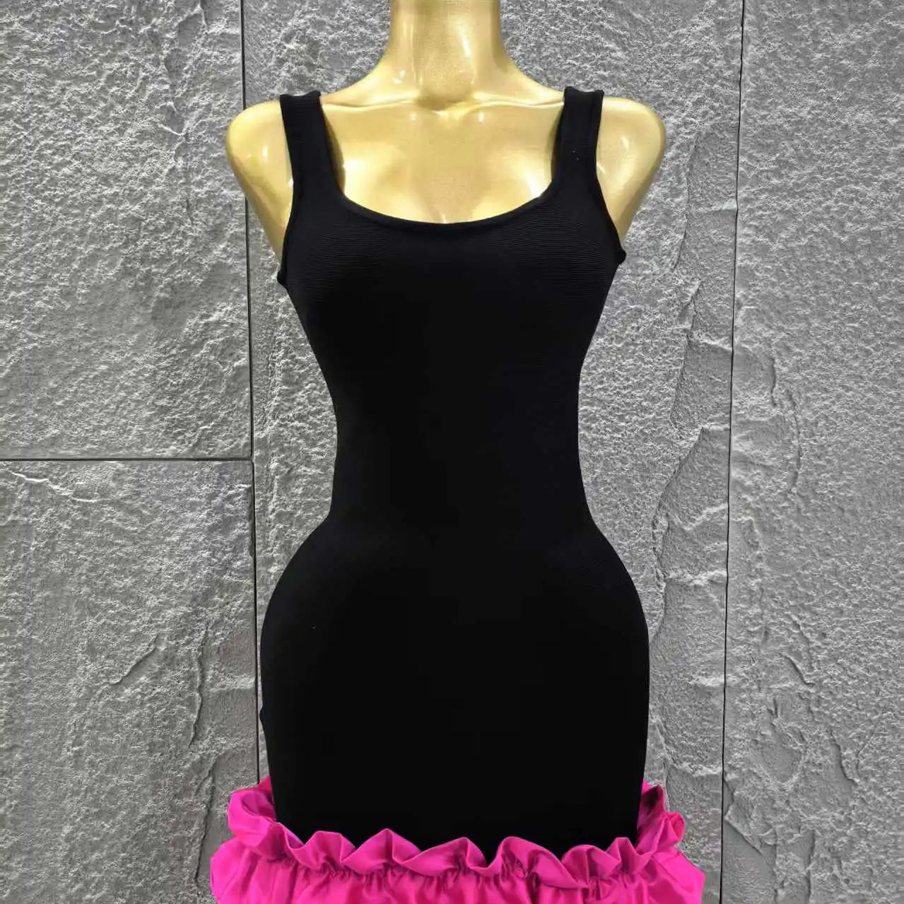 High Quality Women Sleeveless Sexy O-Neck Ruffles Bodycon Mini Bandage Dress Celebrate Nightclub Party Bar Singer Outfit