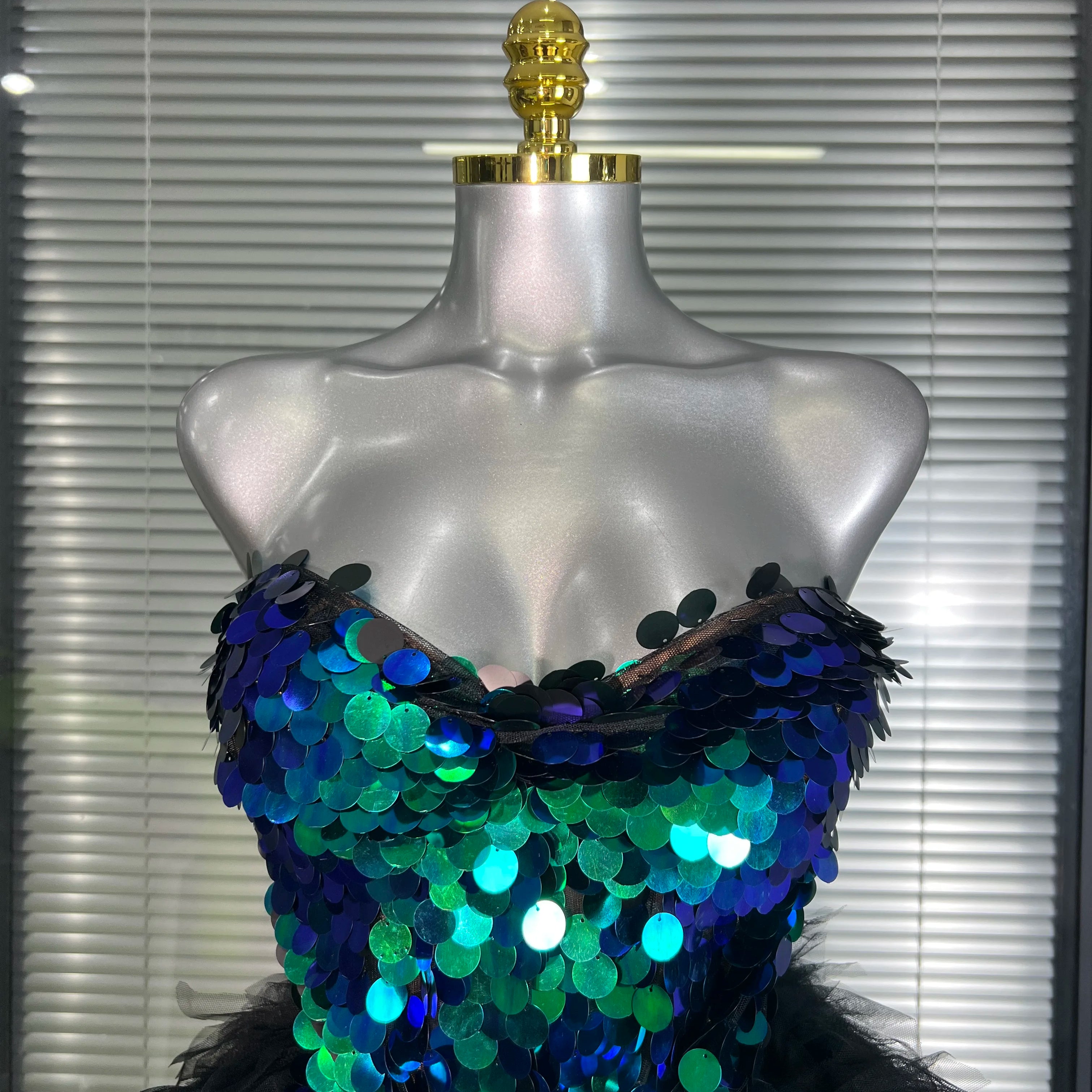 Women Sexy Sequins Two Pieces Set Shinning Night Club Skirt Suits Singer Dancer Adjustable Stage Performance Costume