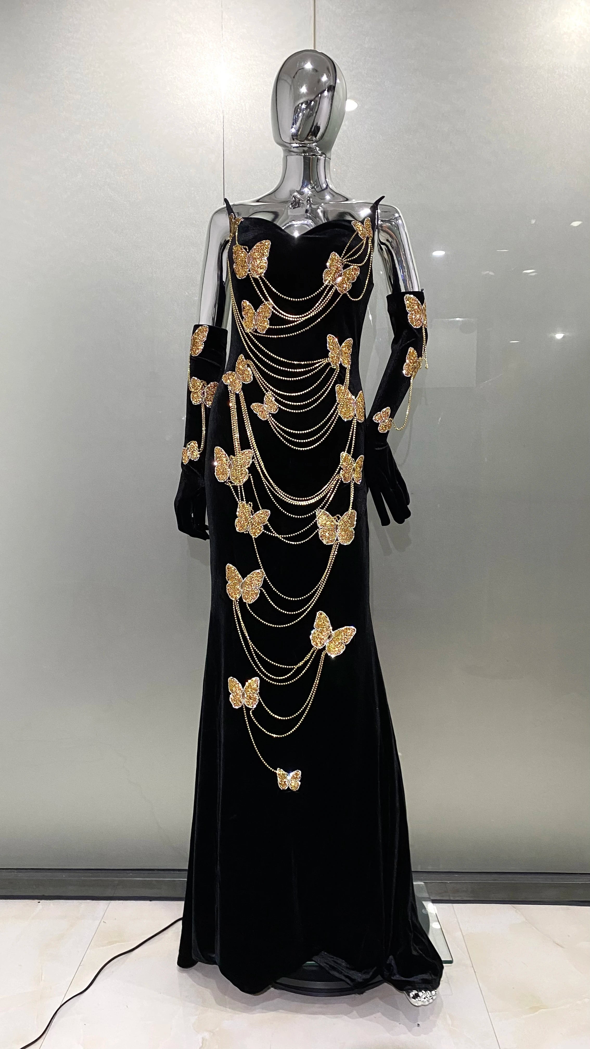 Fashionable Gloves Gold Shining Diamond Butterfly Strapless Black Long Dress Celebrity Luxury Evening Dress Performance costume