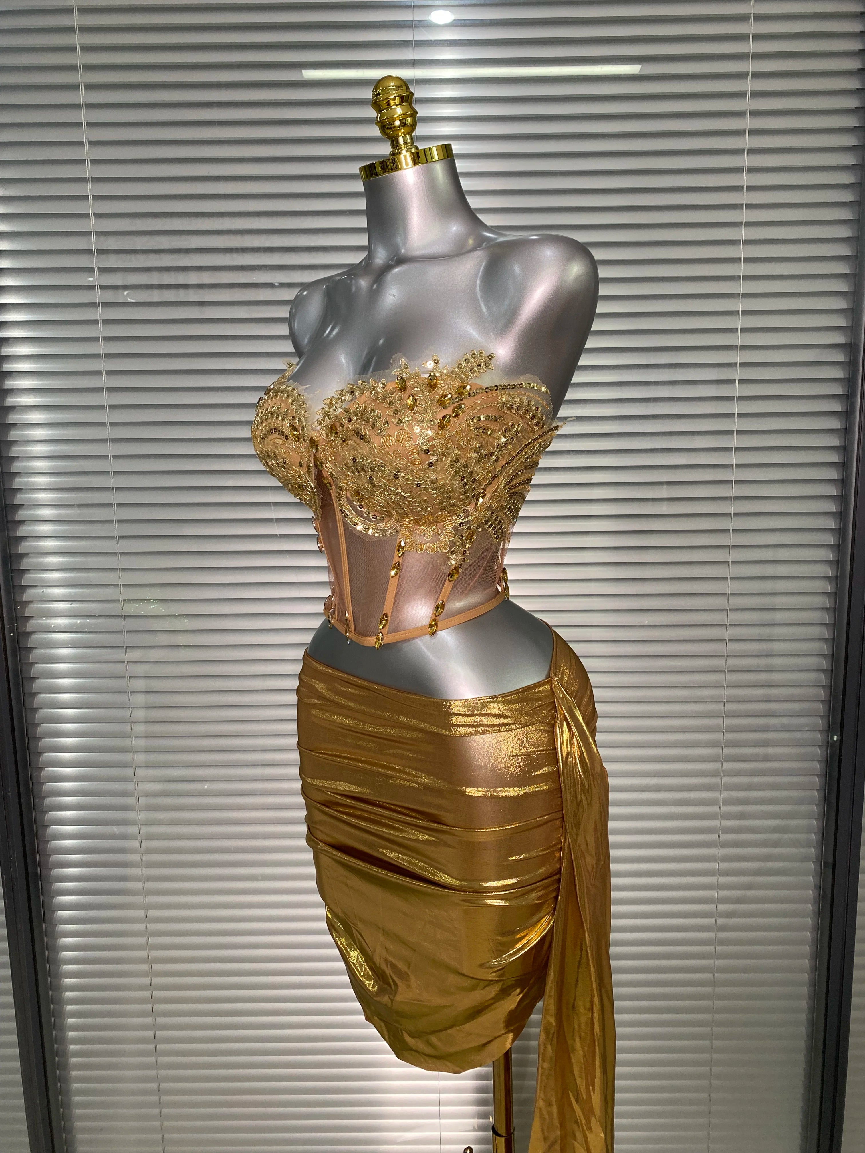 Women Sexy Sequins Gold Two Pieces Set Crystal Diamonds Night Club Sparkly Skirt Suits Adjustable Singer Dancer Stage Costume