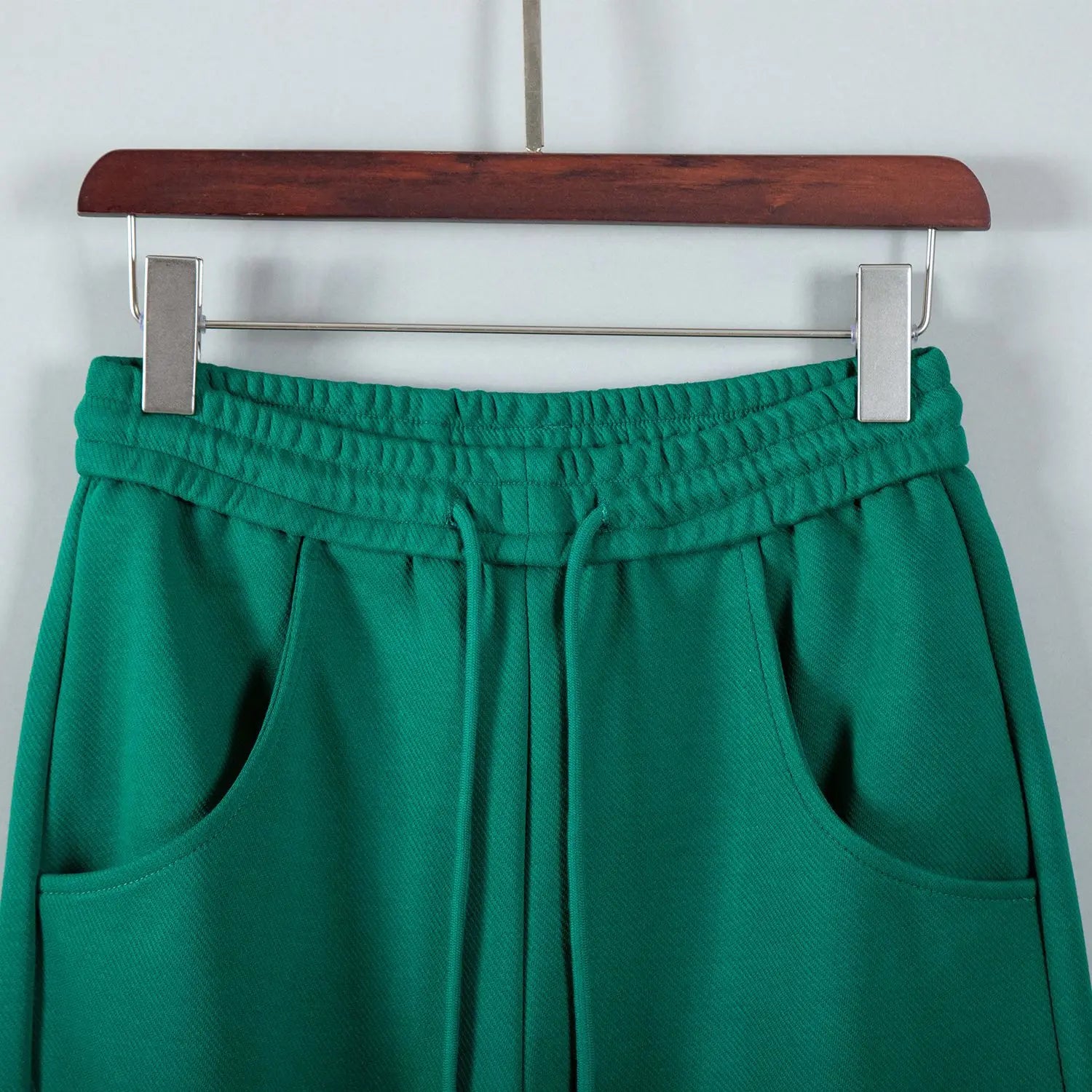 Leisure sanitary pants, feminine temperament, versatile for commuting, fashionable elastic waist pocket, straight tube