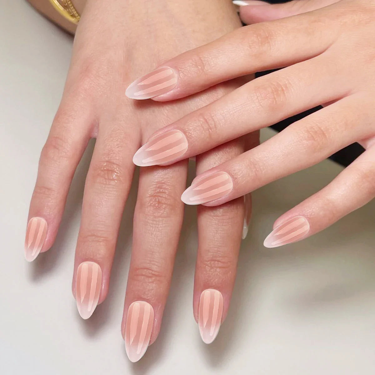 Gradient White/Pink Almond Fake Nails 24Pcs Minimalist Charm Manicure Sweet Girls Wearable False Nails Patches faux ongles