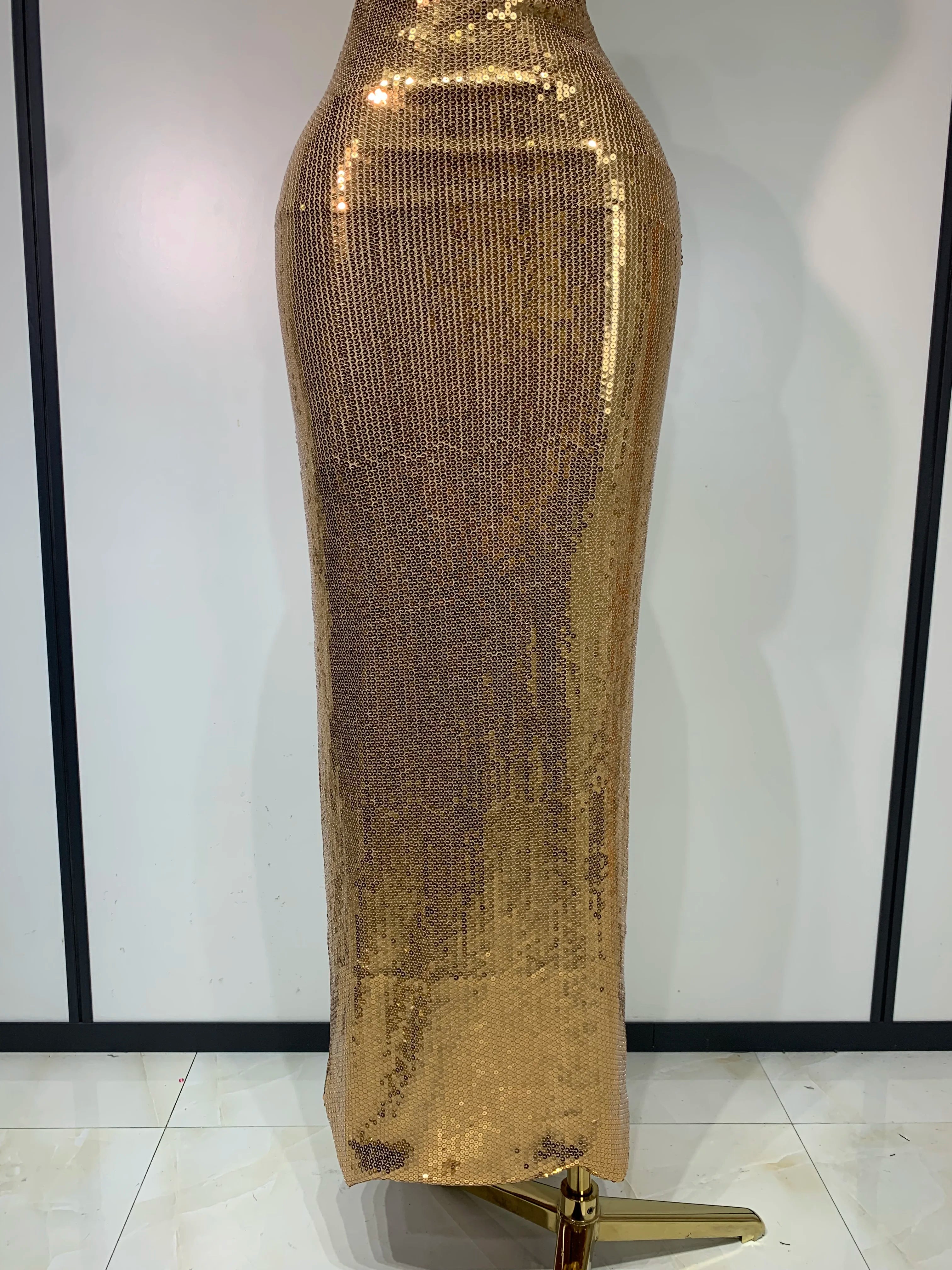 Luxury Sexy Backless Halter Gold Glitter Sequins Maxi Long Dress Elegant Sparkly Evening Party Club Dress Wedding Guest Gown