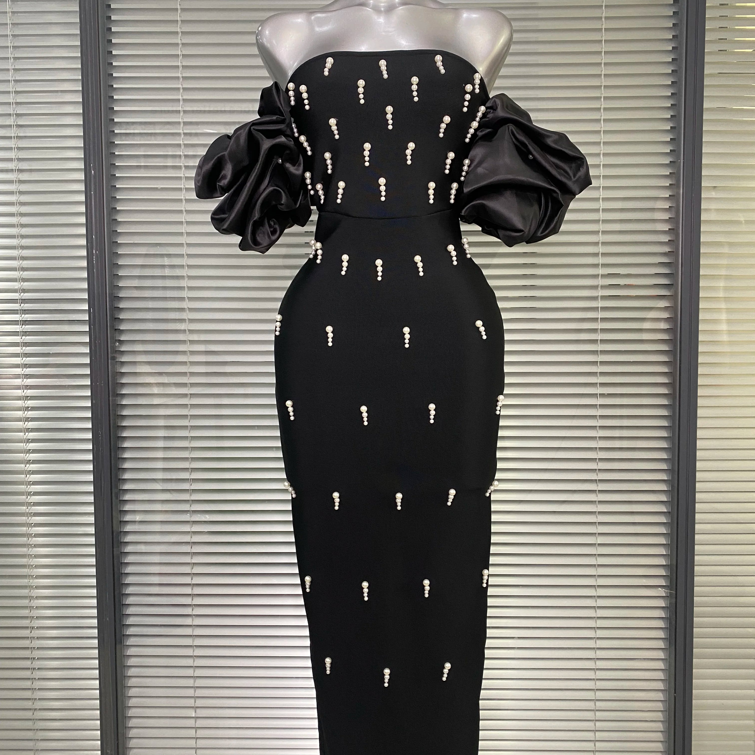 Women Sexy Black Pearl Off the Shoulder Long Bodycon Bandage Dress High Street Elegant Celebrity Party Dress