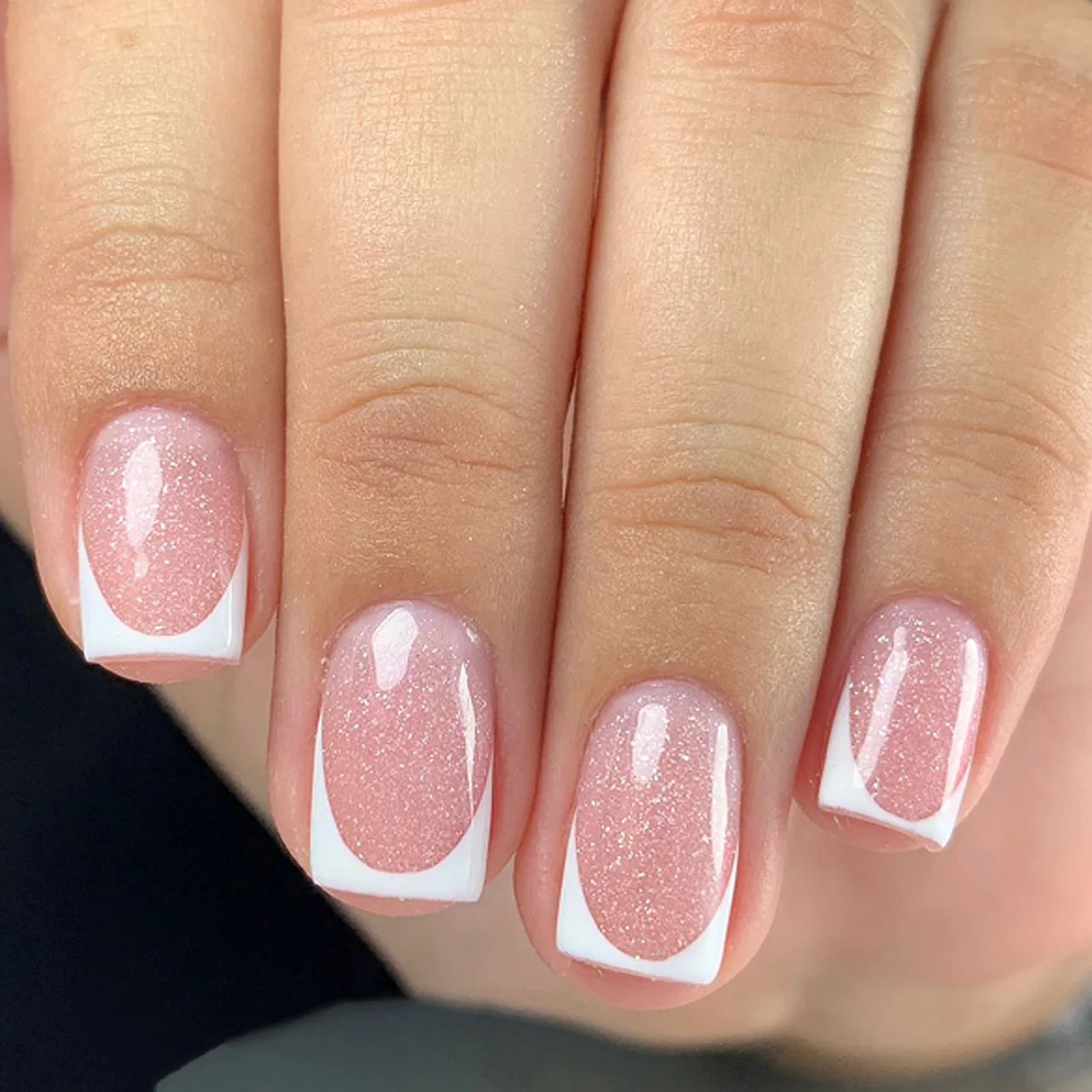24 peças unhas postiças quadradas curtas médias brilhantes arte de unha branca usável unha postiça prateada francesa cobertura total pressione pontas de unhas