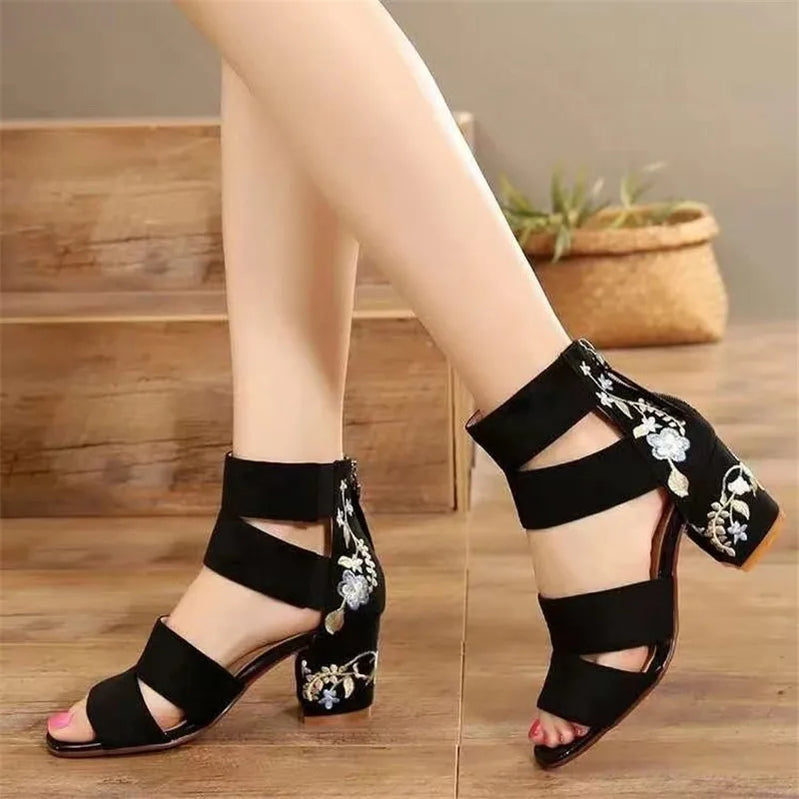 Summer Ethnic Style Embroidered Mid-heel Sandals Women All-match Thick Heel Elegant Retro Open Toe Embroidered Shoes Women 002