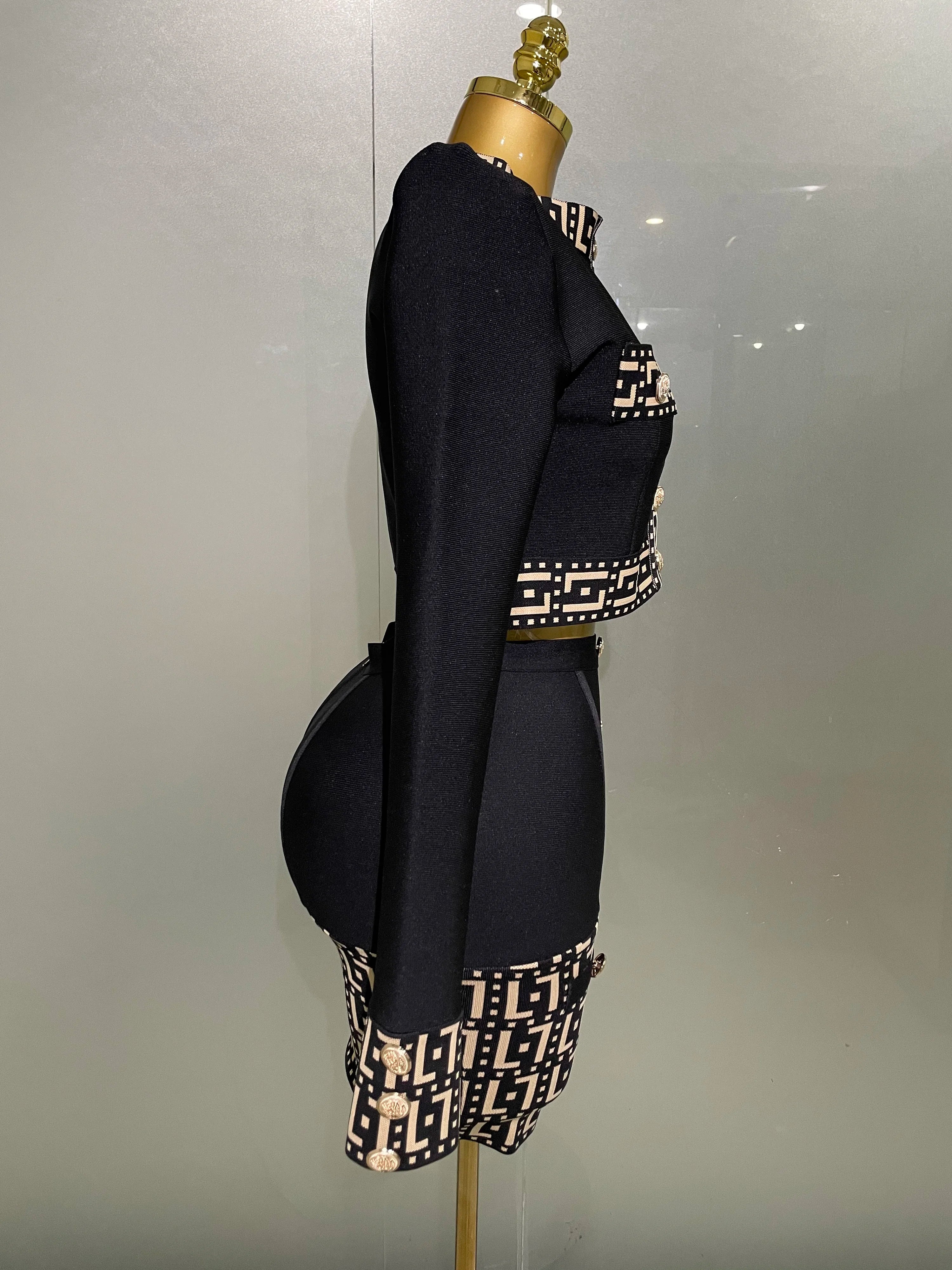 Conjunto de duas peças de bandagem preta de mangas compridas 2025, novo, moderno, com botões, blusa e saia curta, para festa à noite, roupa feminina para boate