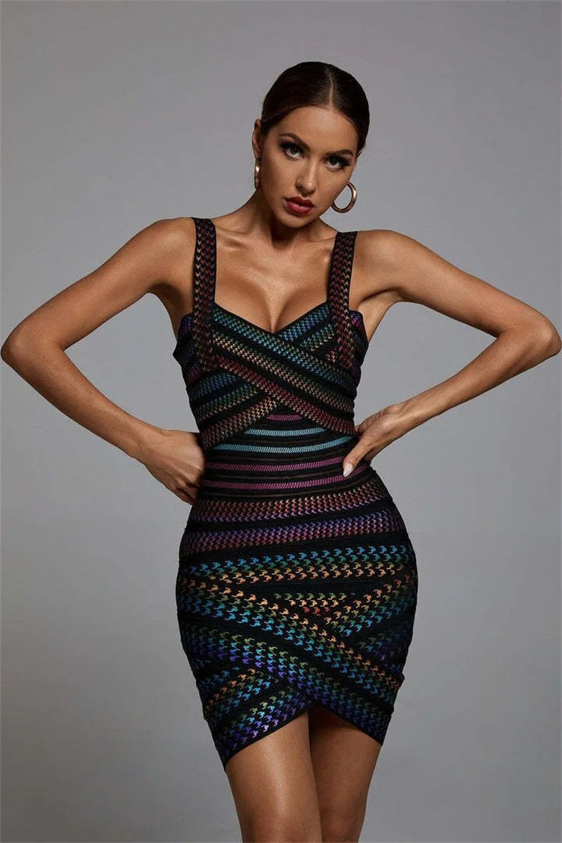 Vestido de festa à noite com estampa de rayon e listras coloridas de celebridades